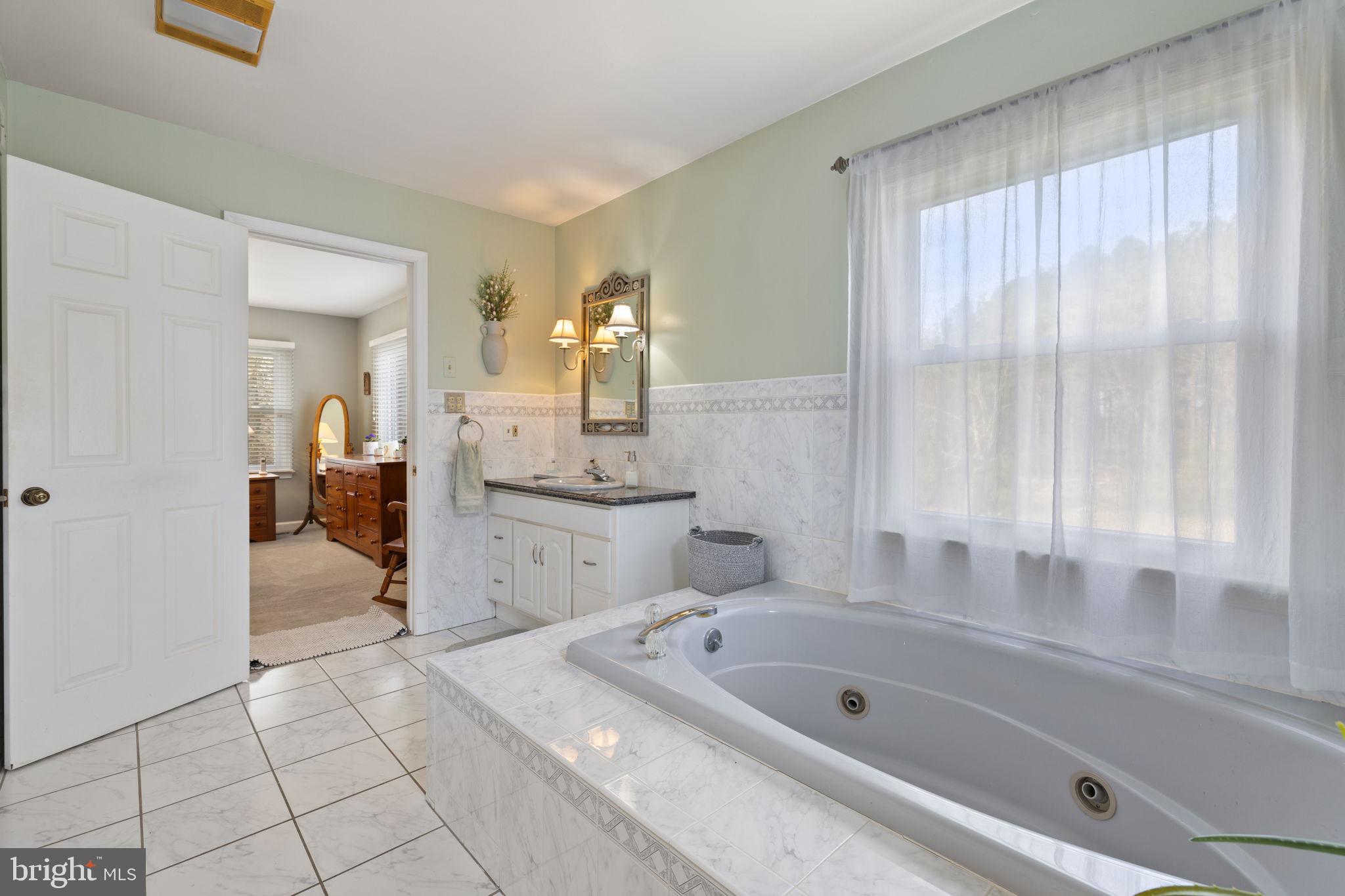 ENGLISH CHASE - Residential