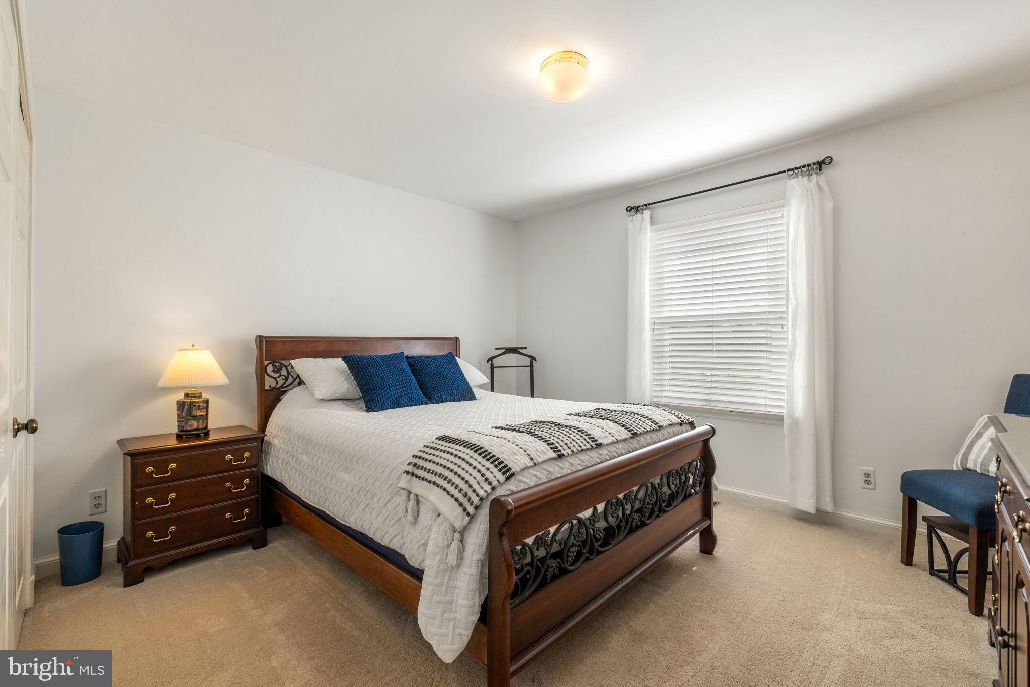 ENGLISH CHASE - Residential