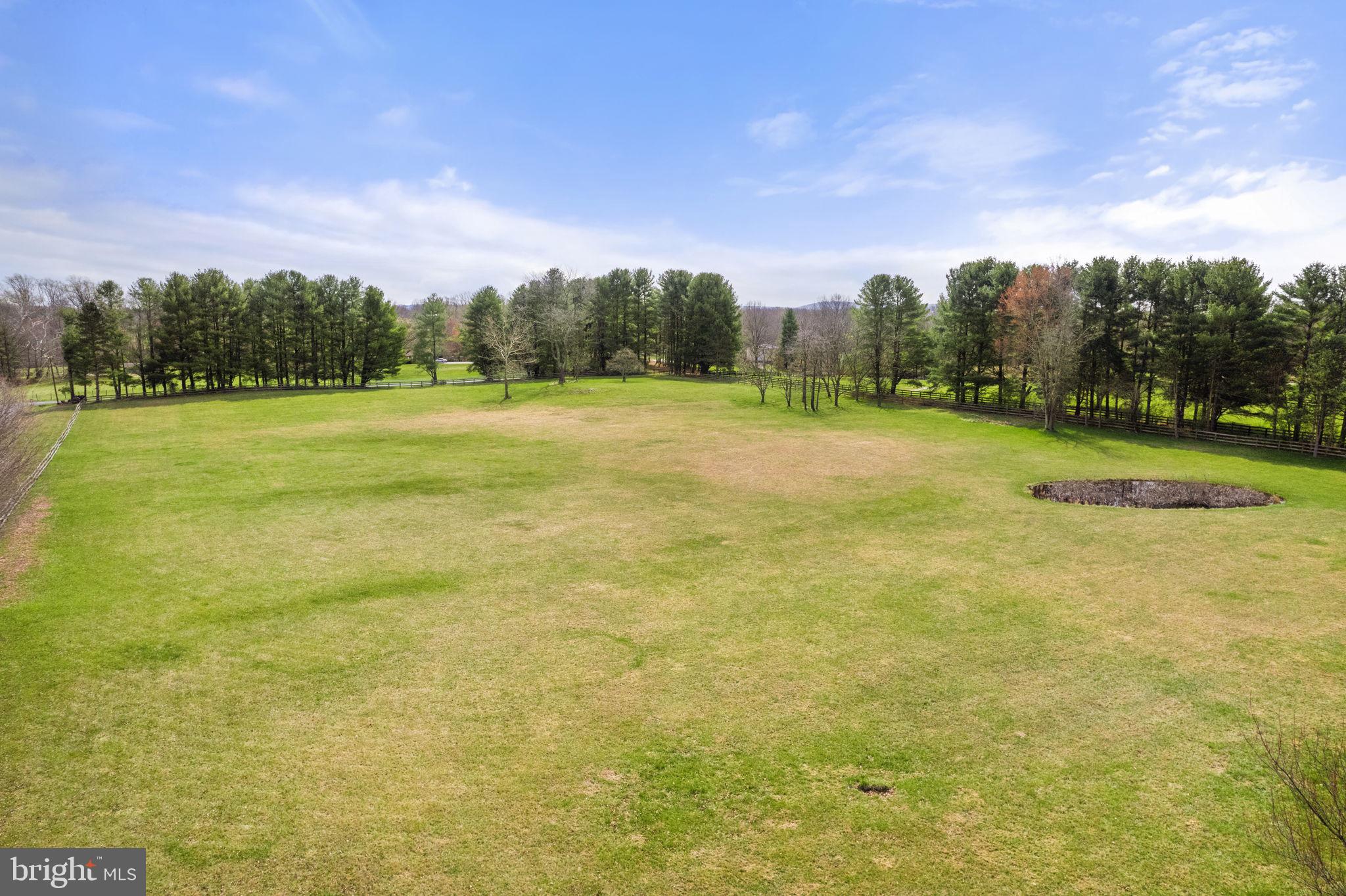 ENGLISH CHASE - Residential