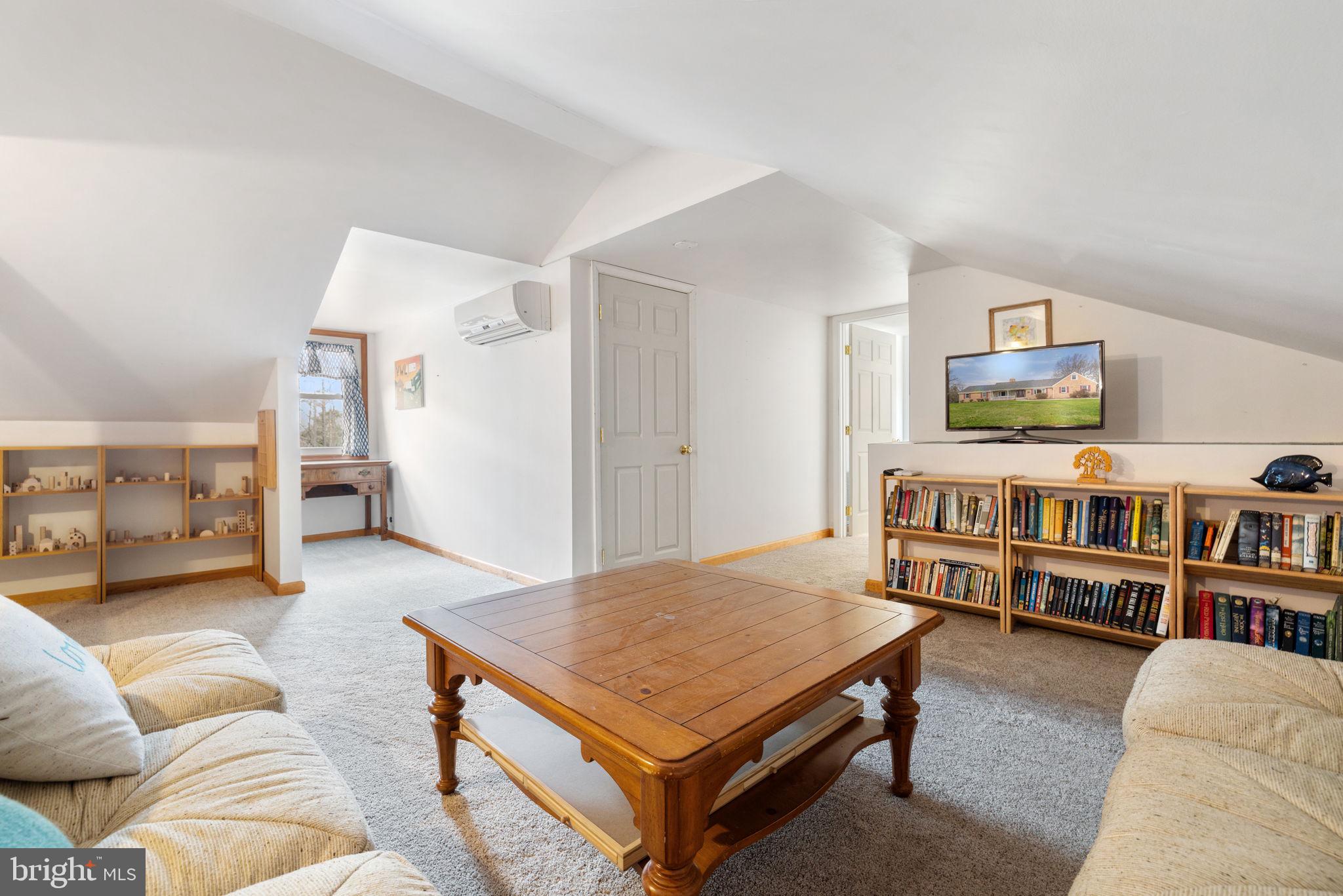 ENGLISH CHASE - Residential