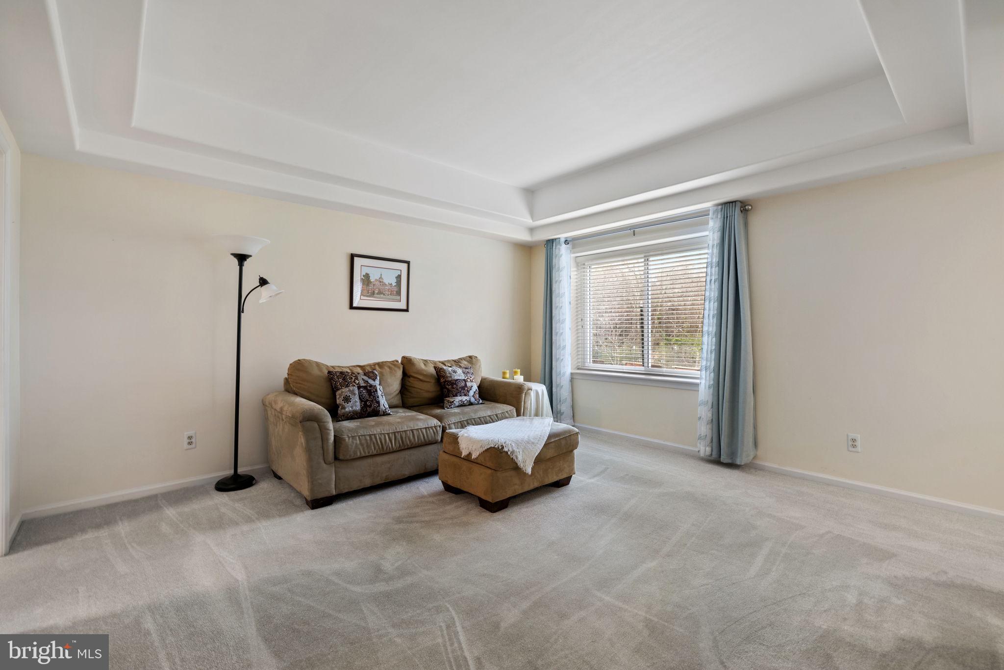 ENGLISH CHASE - Residential