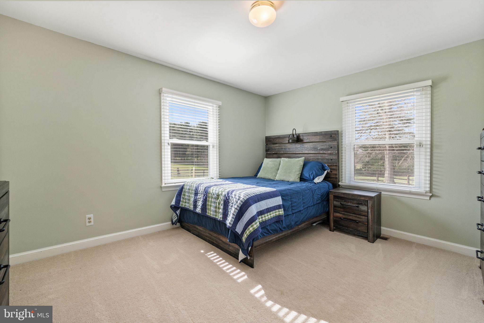 ENGLISH CHASE - Residential