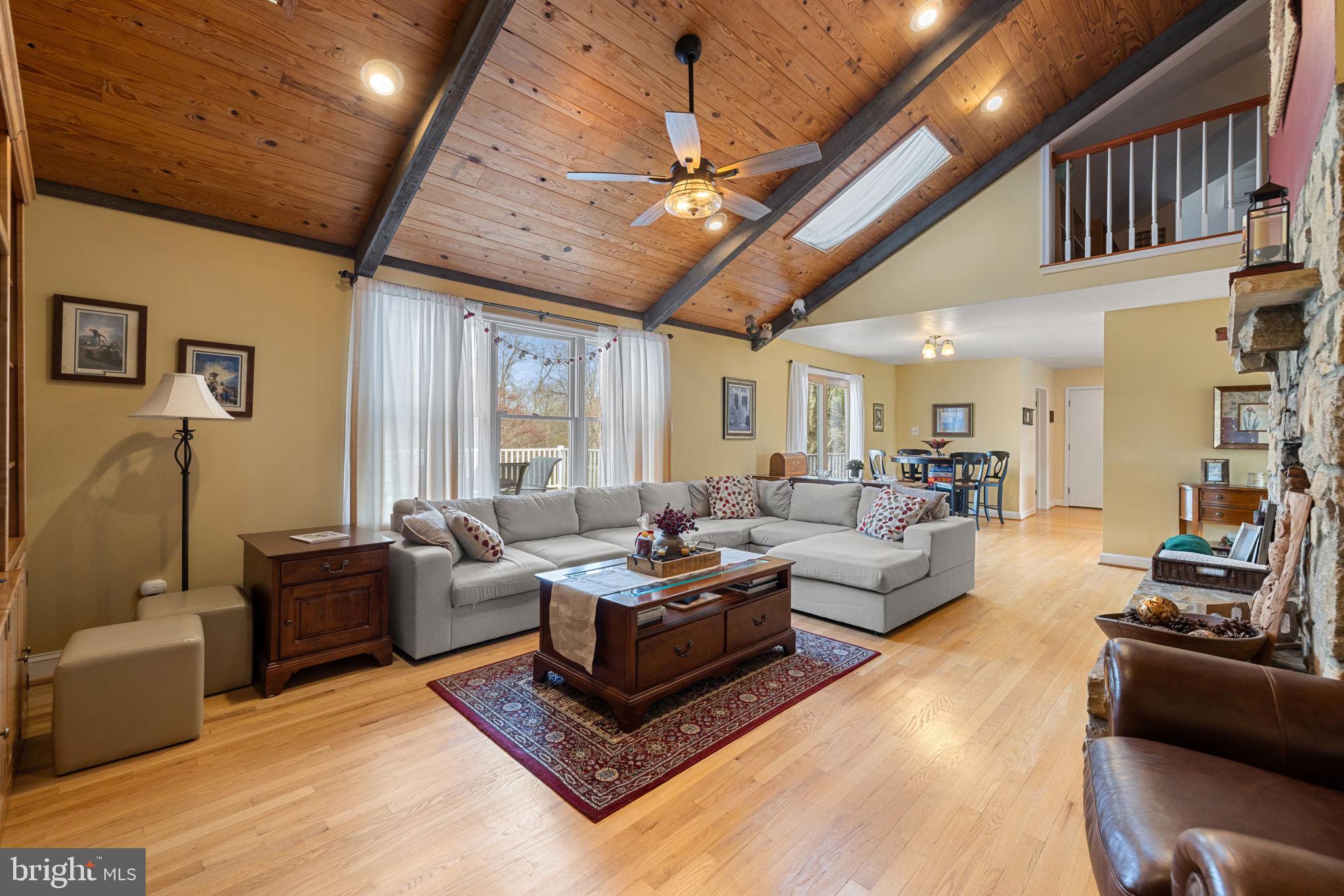 ENGLISH CHASE - Residential