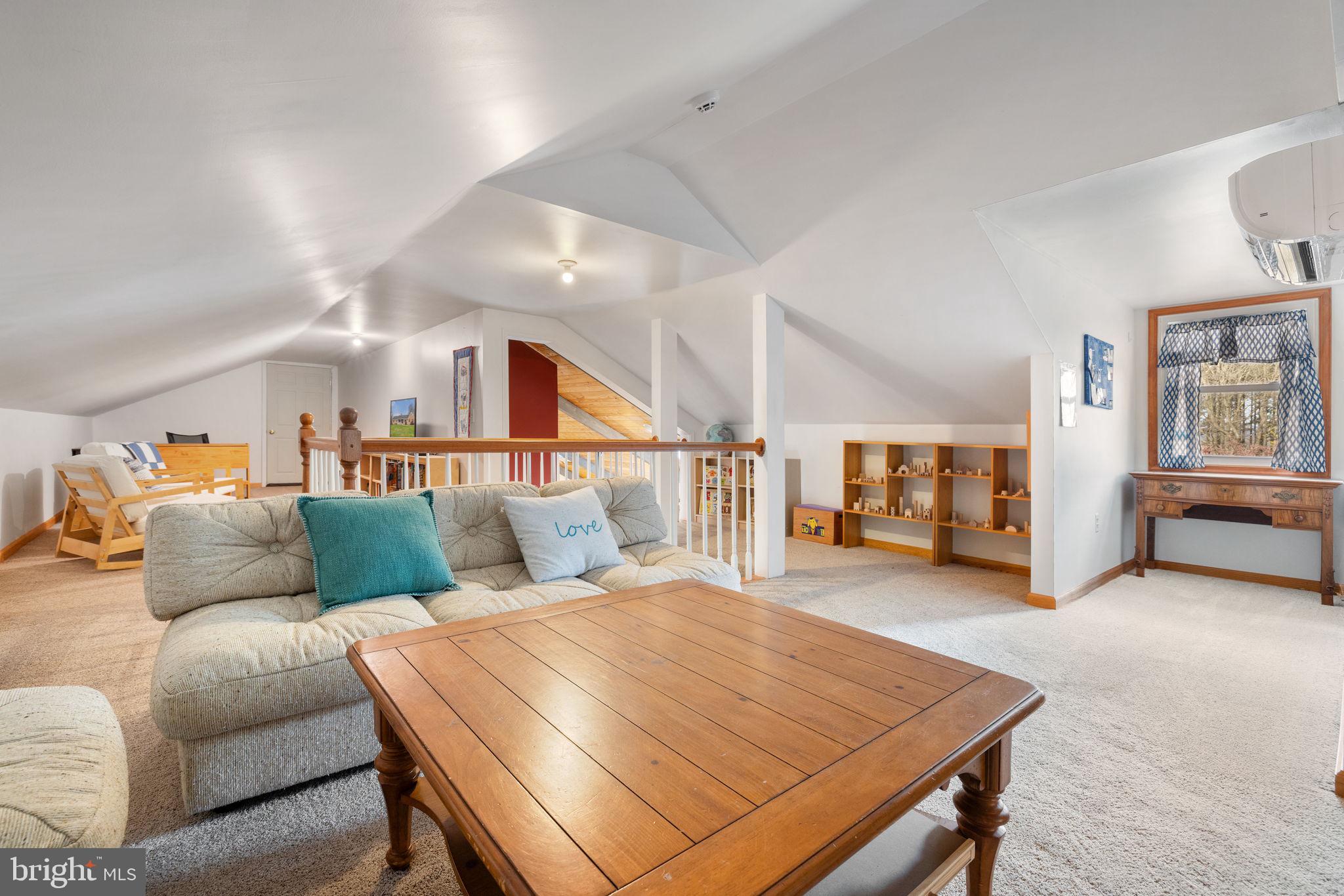 ENGLISH CHASE - Residential