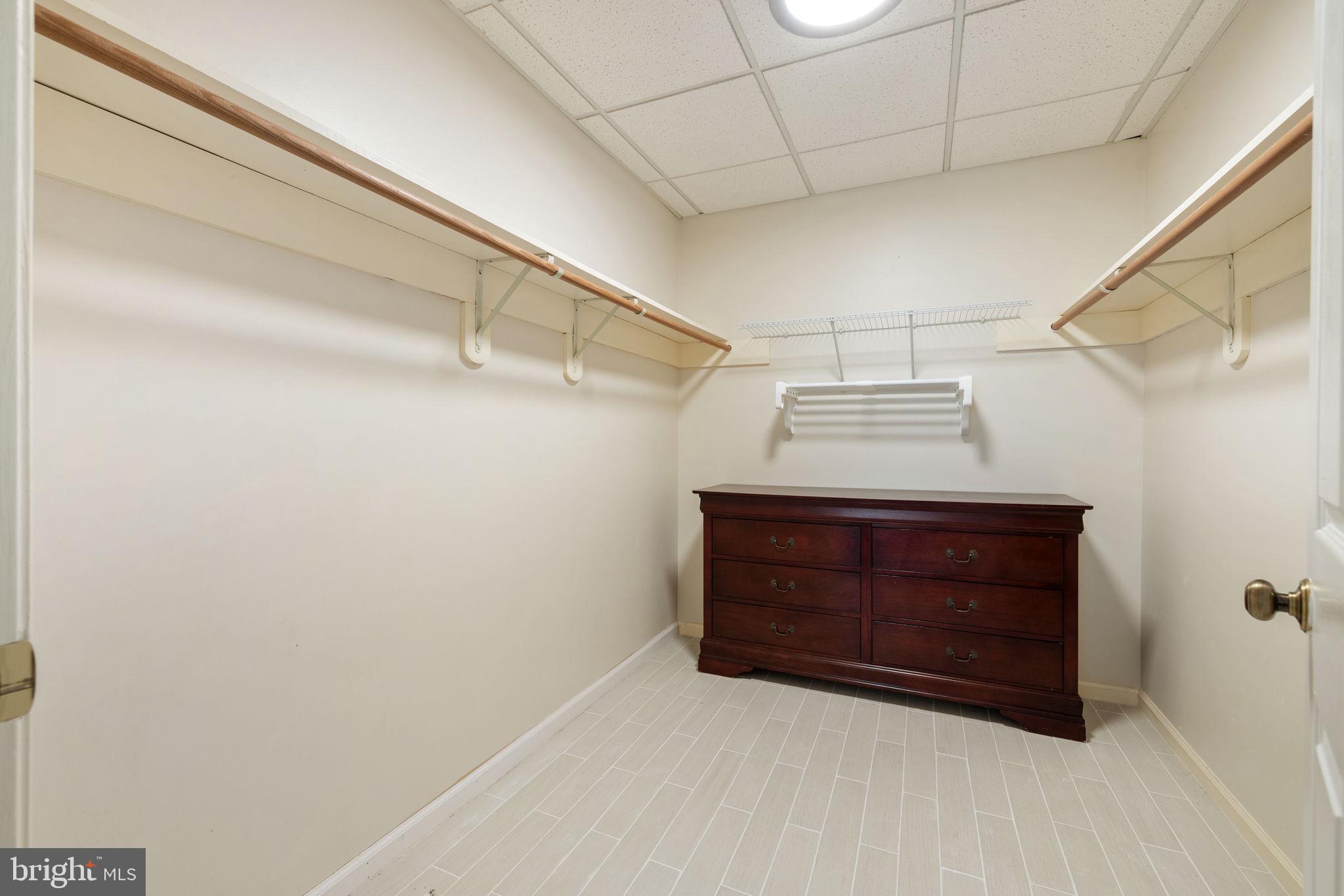 ENGLISH CHASE - Residential