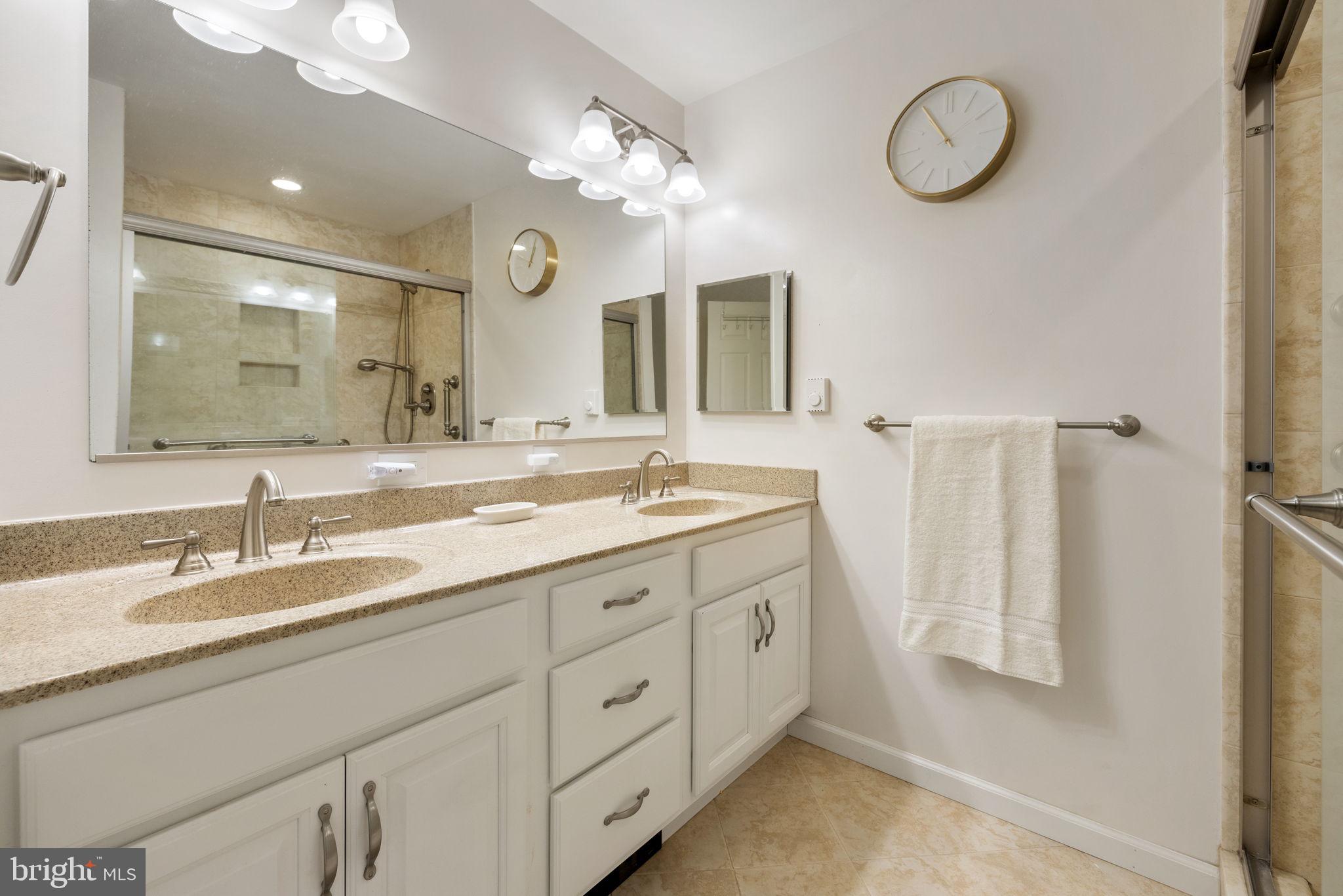 ENGLISH CHASE - Residential