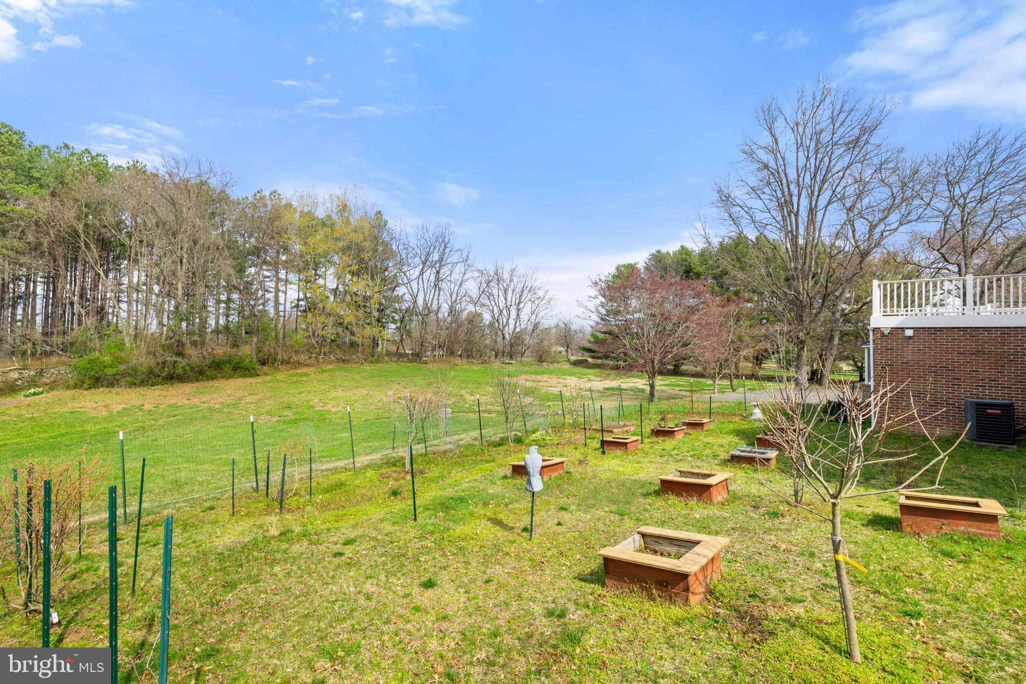 ENGLISH CHASE - Residential