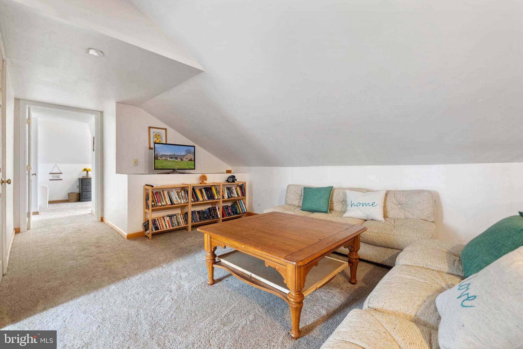 ENGLISH CHASE - Residential