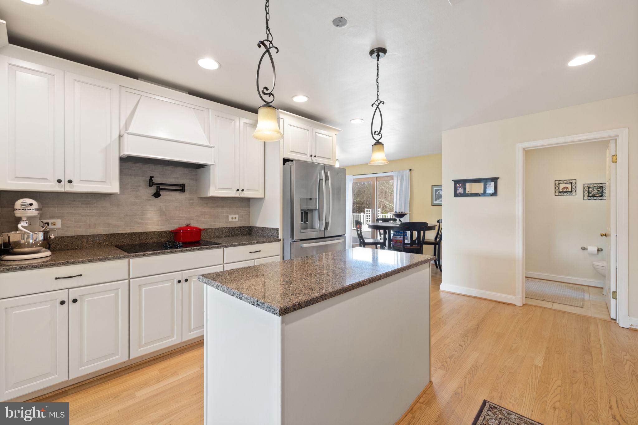 ENGLISH CHASE - Residential