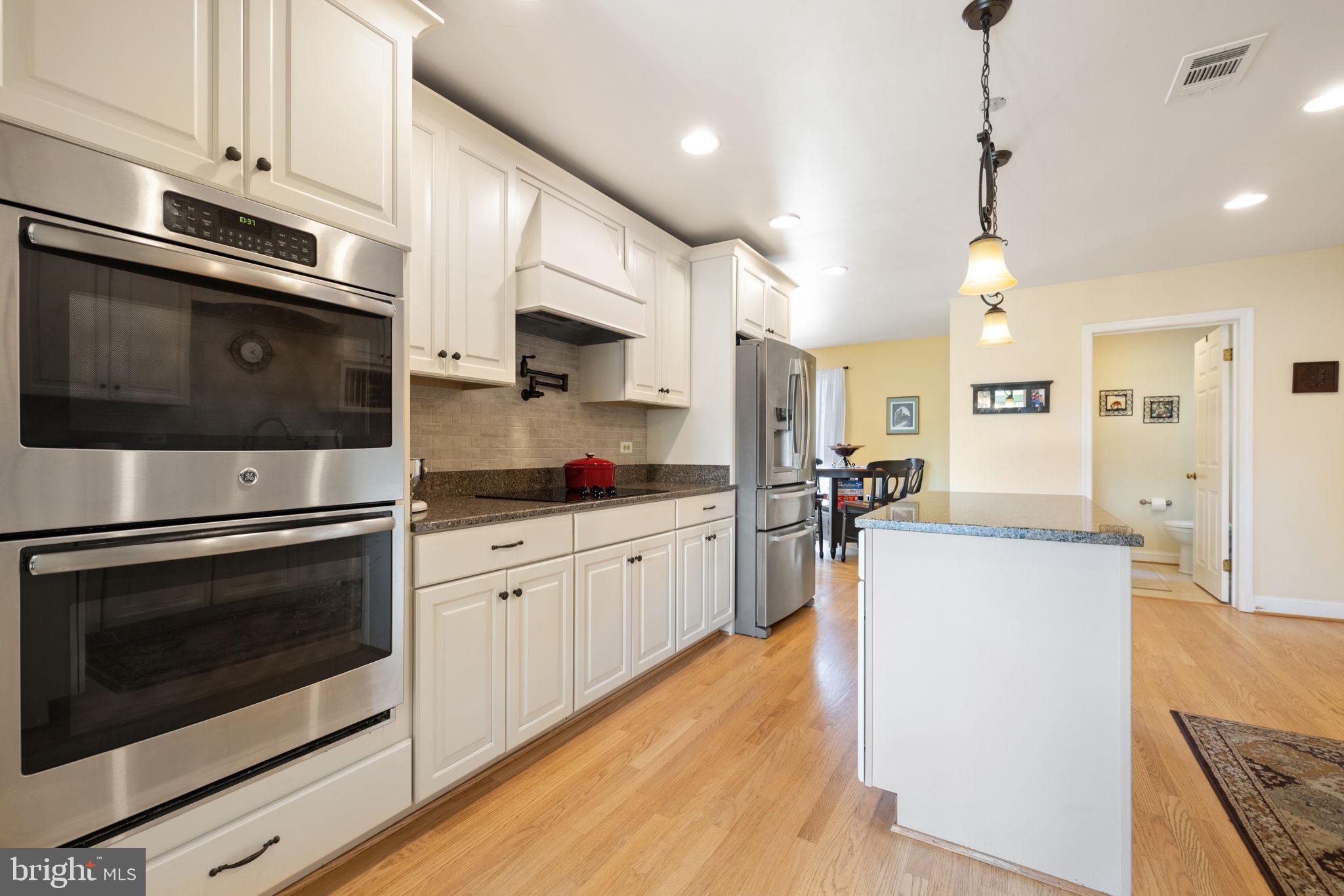 ENGLISH CHASE - Residential