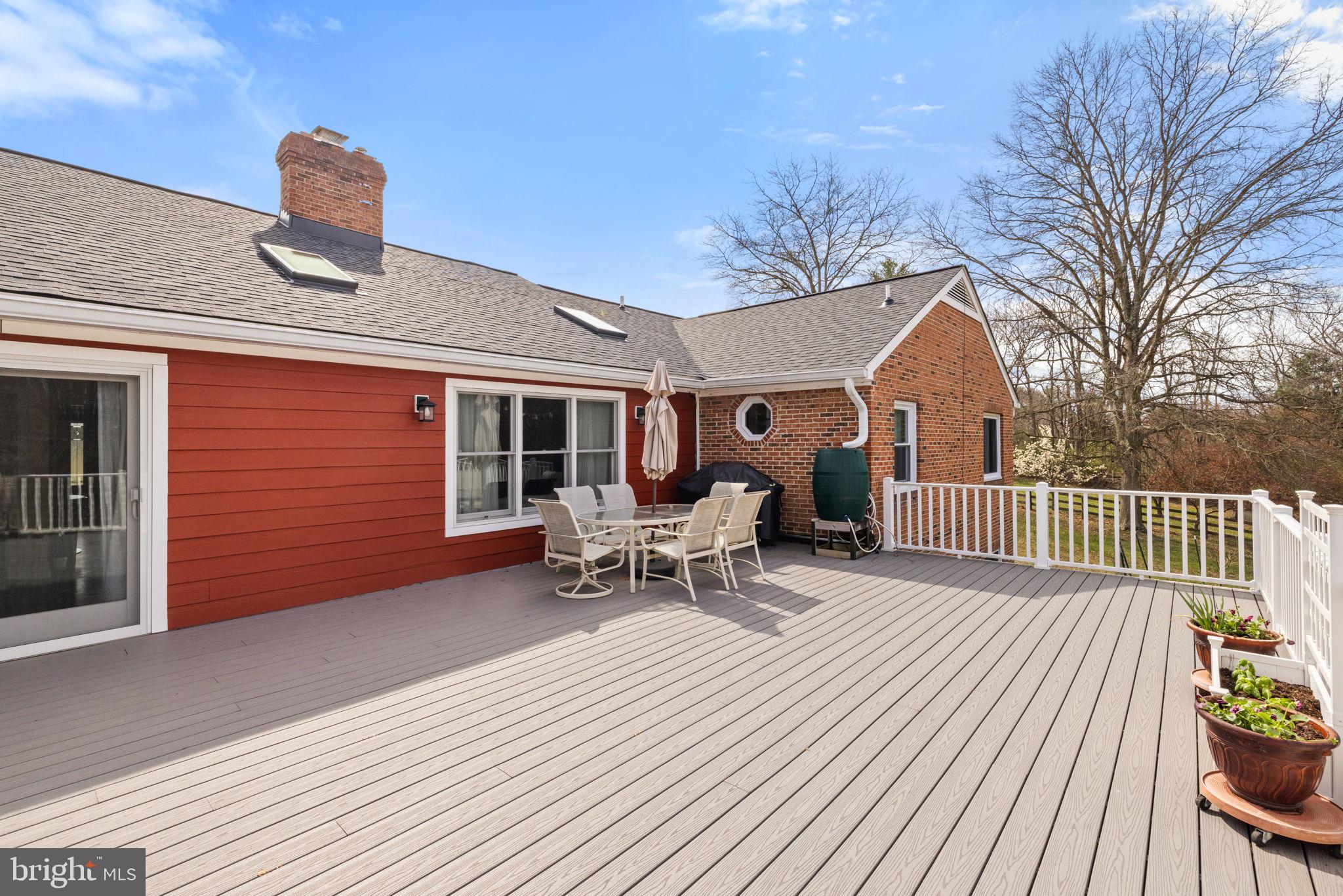 ENGLISH CHASE - Residential