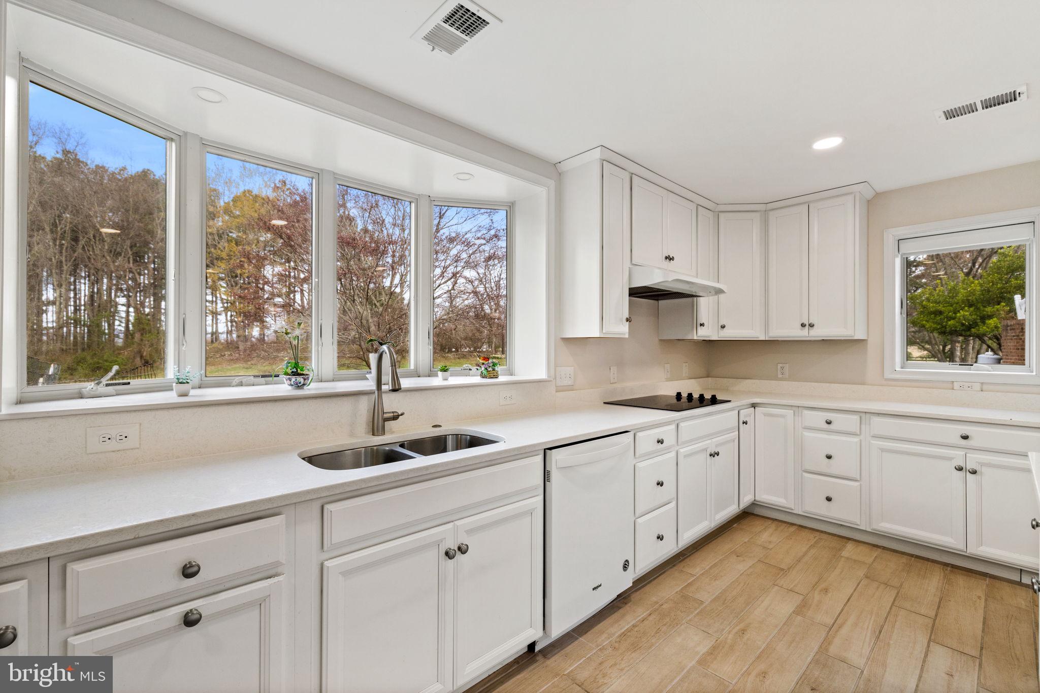 ENGLISH CHASE - Residential