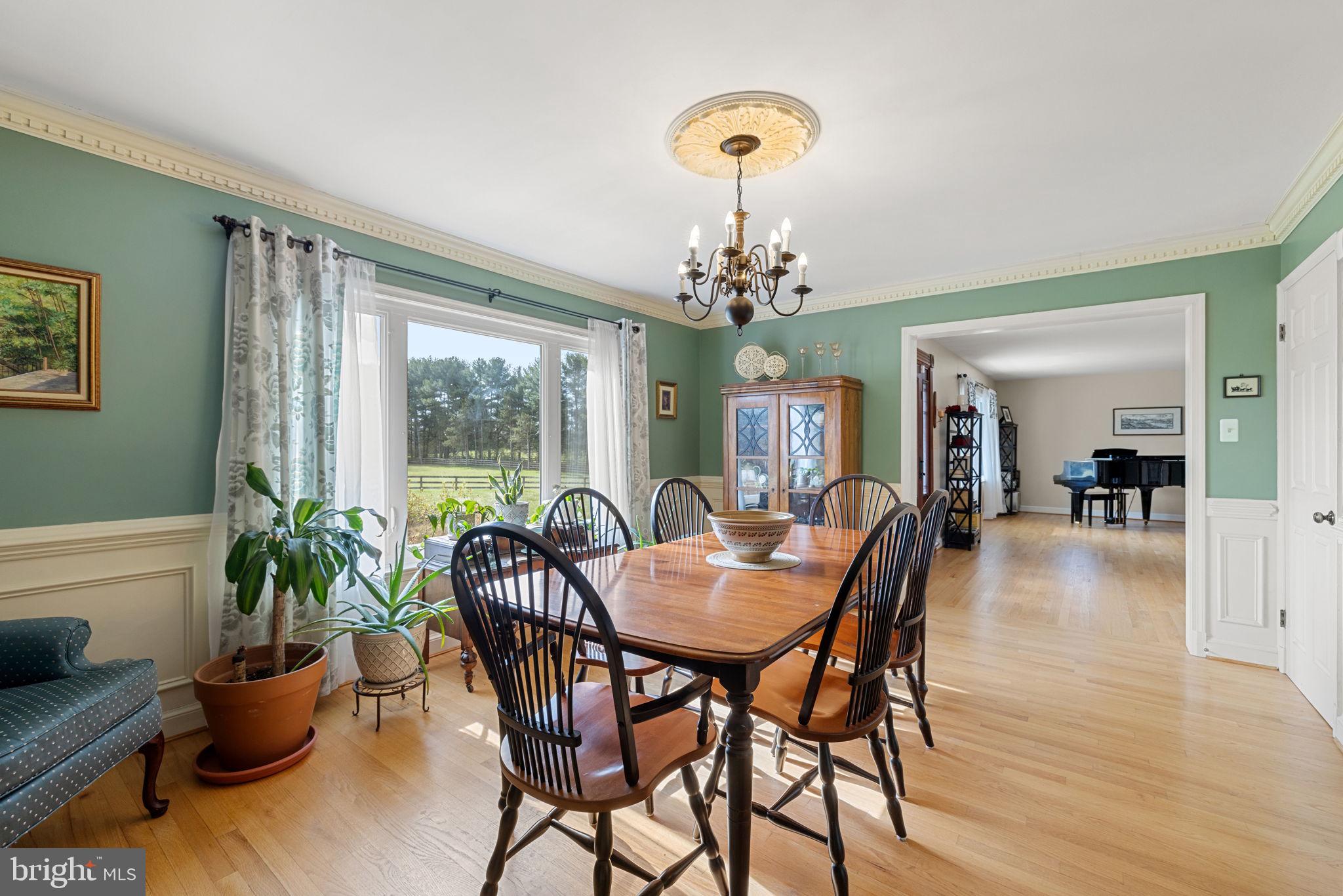 ENGLISH CHASE - Residential