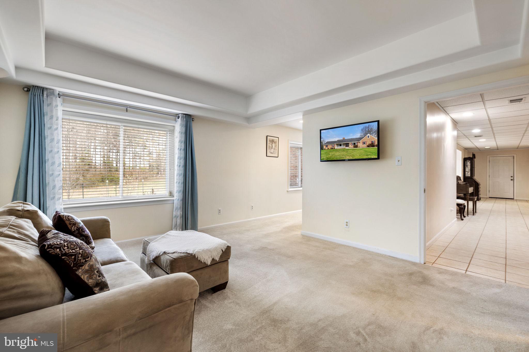 ENGLISH CHASE - Residential