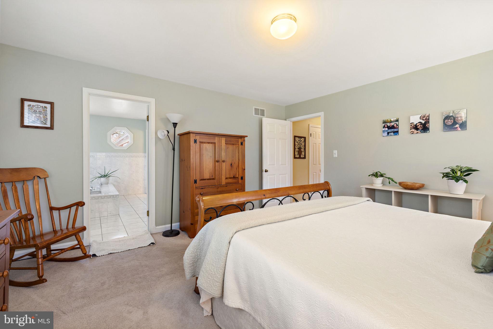 ENGLISH CHASE - Residential