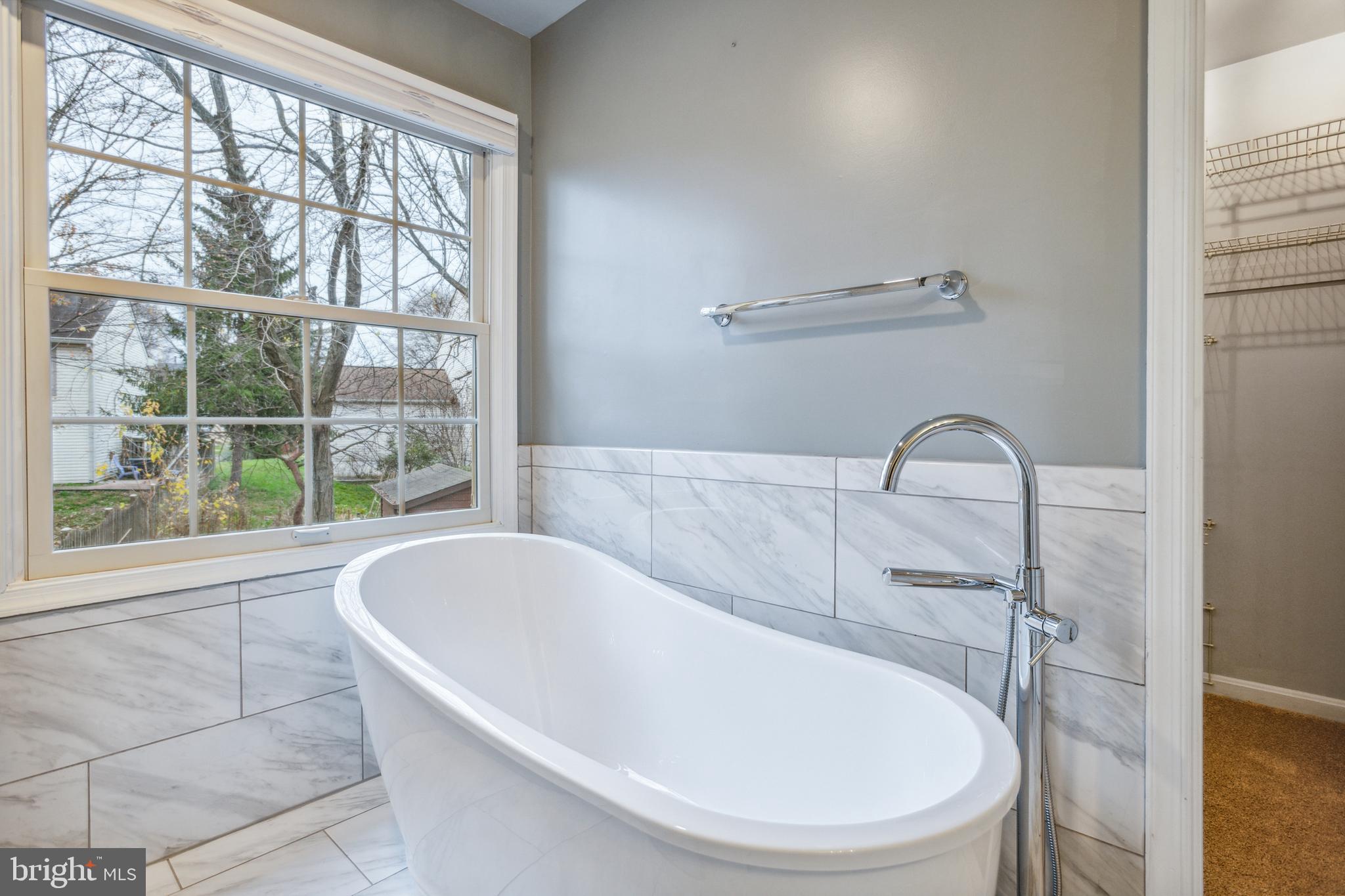 LEE MANOR - Residential Lease