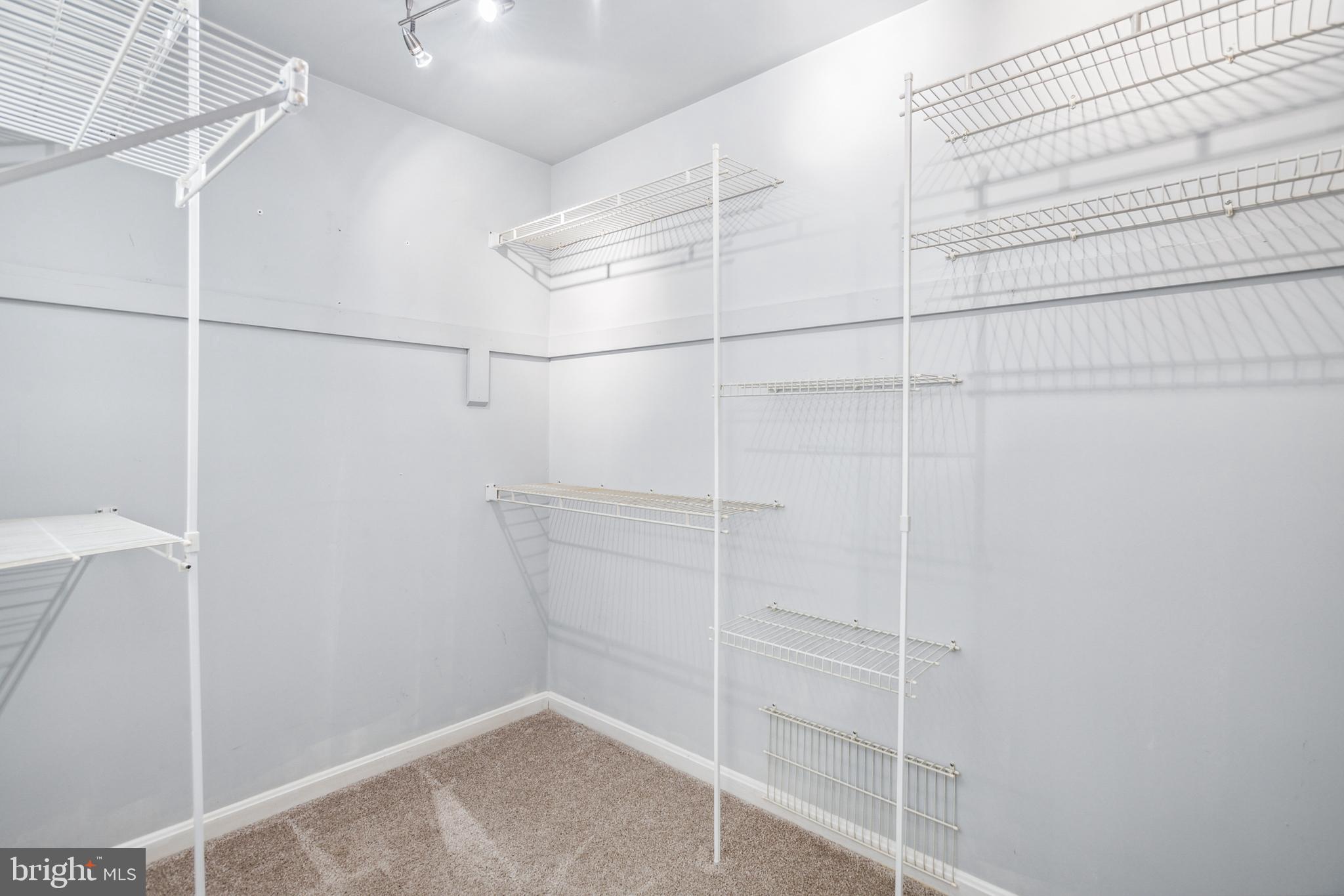 LEE MANOR - Residential Lease