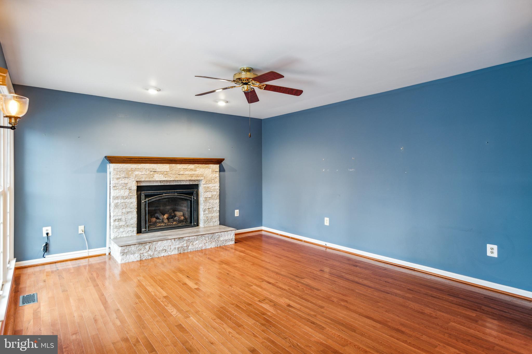 LEE MANOR - Residential Lease