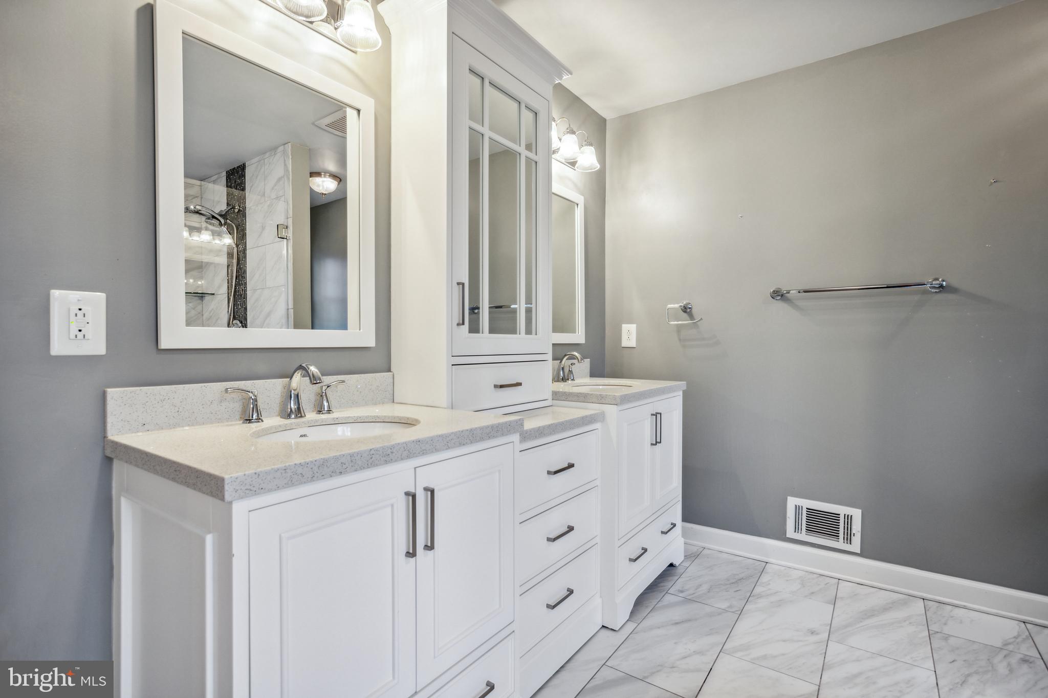 LEE MANOR - Residential Lease