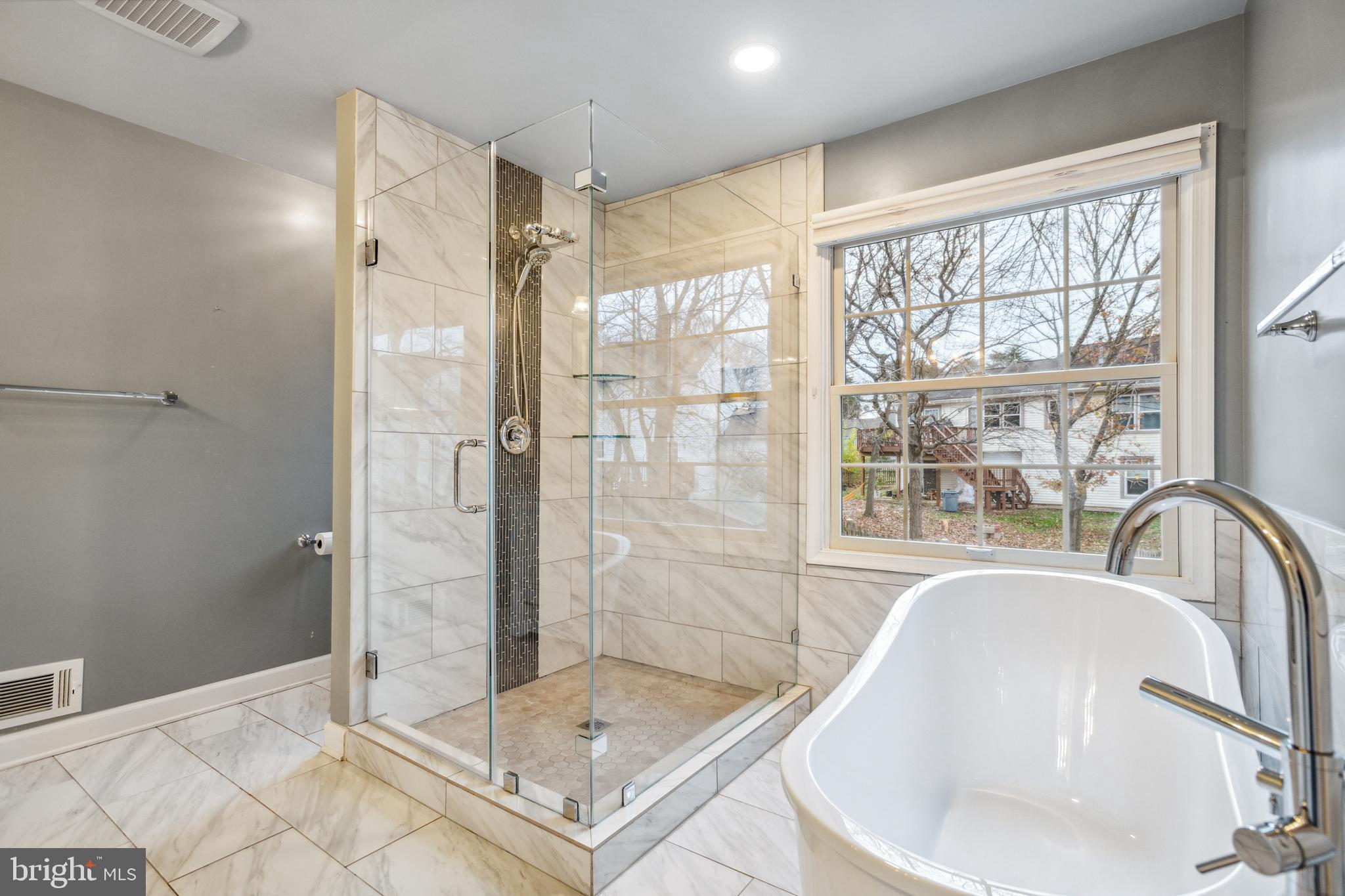 LEE MANOR - Residential Lease