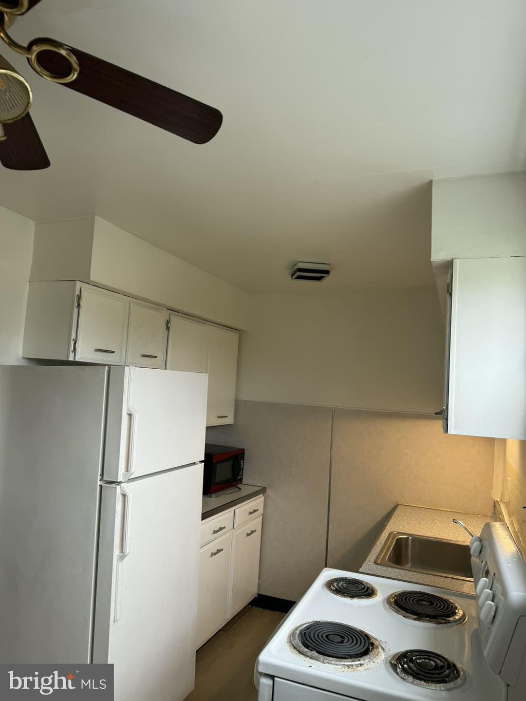 Photo of 219 W 6th Street #2, LANSDALE, PA 19446 (MLS # PAMC2164212)