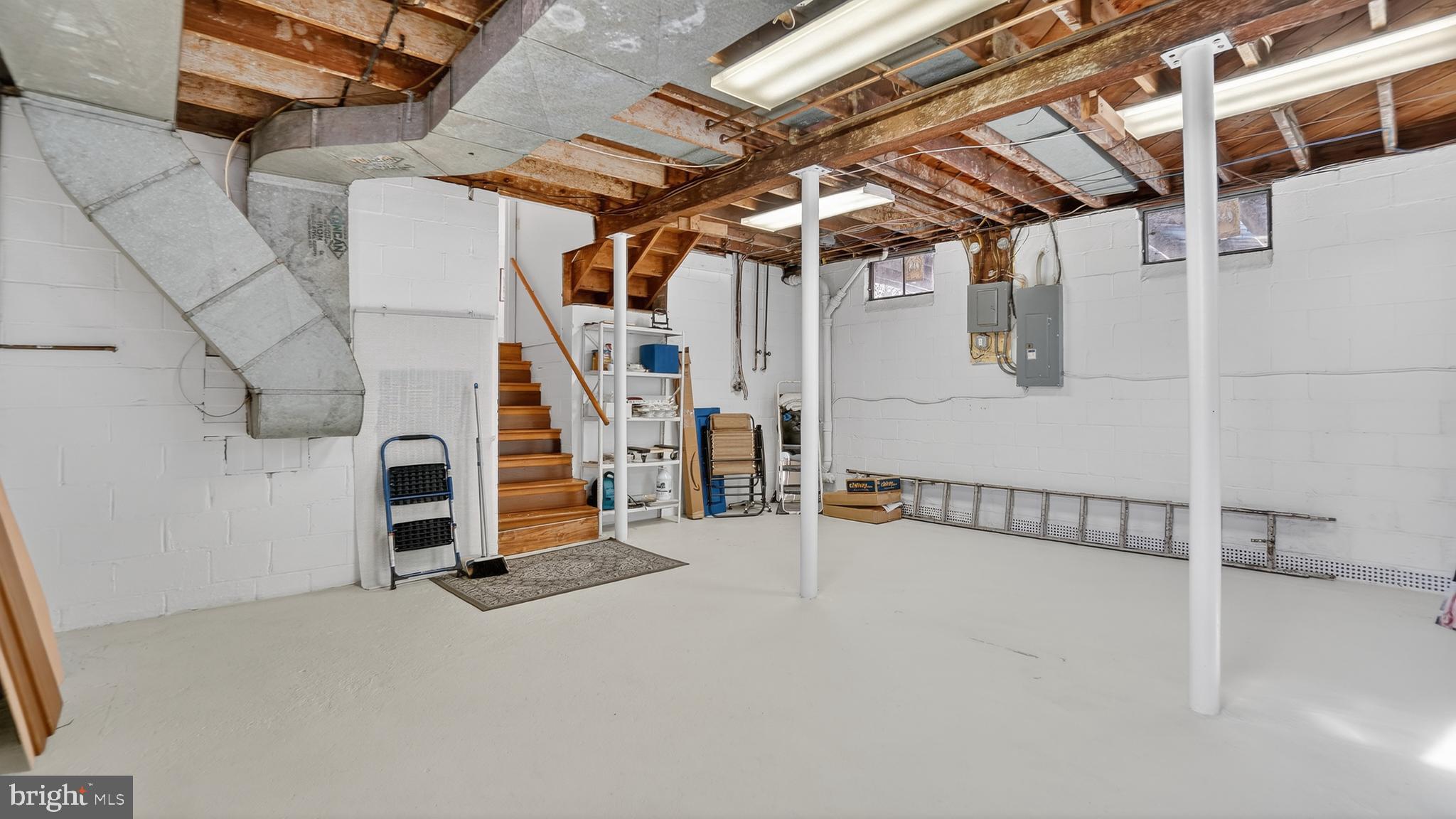 HILLSIDE ACRES - Residential