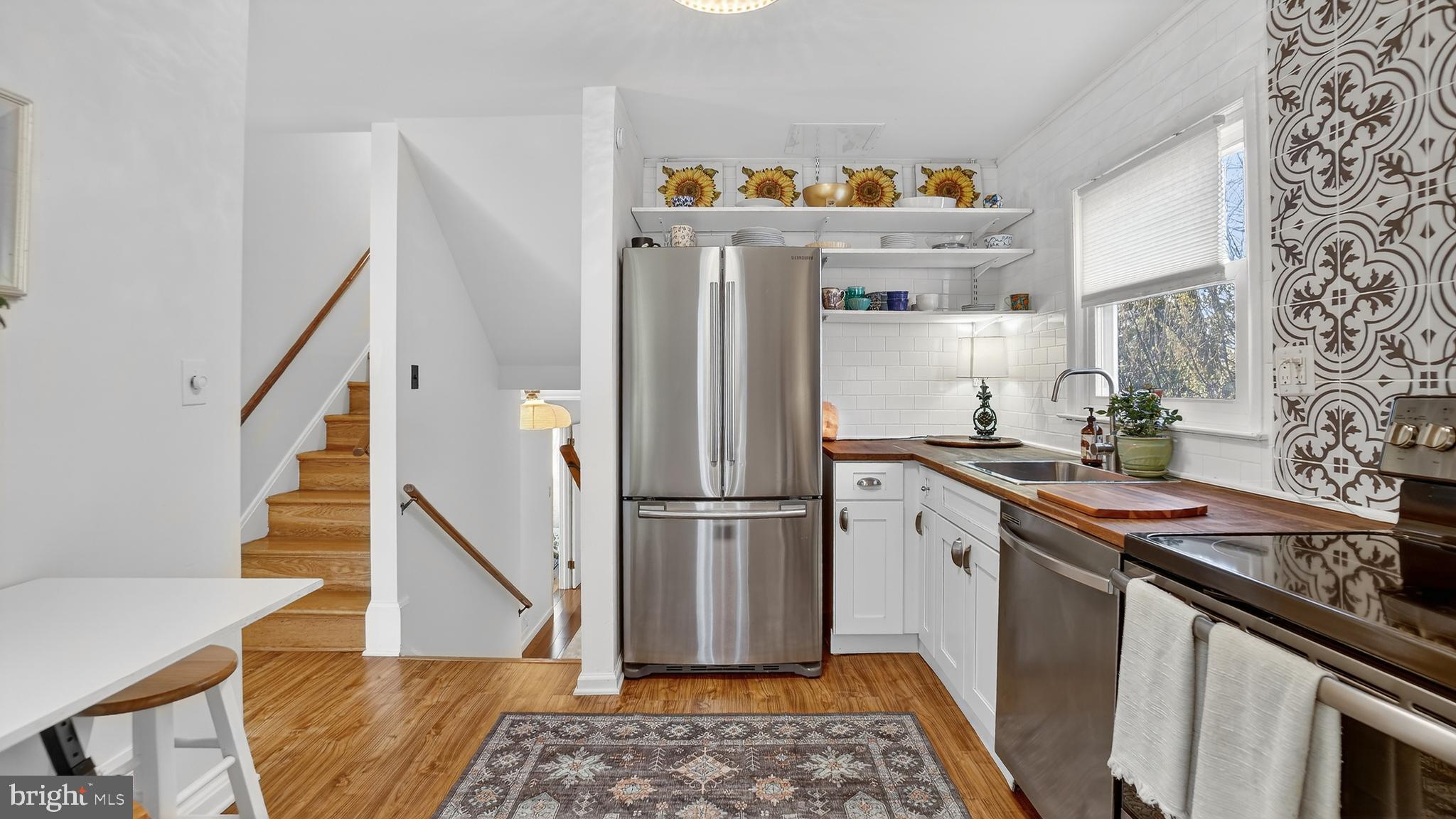 HILLSIDE ACRES - Residential