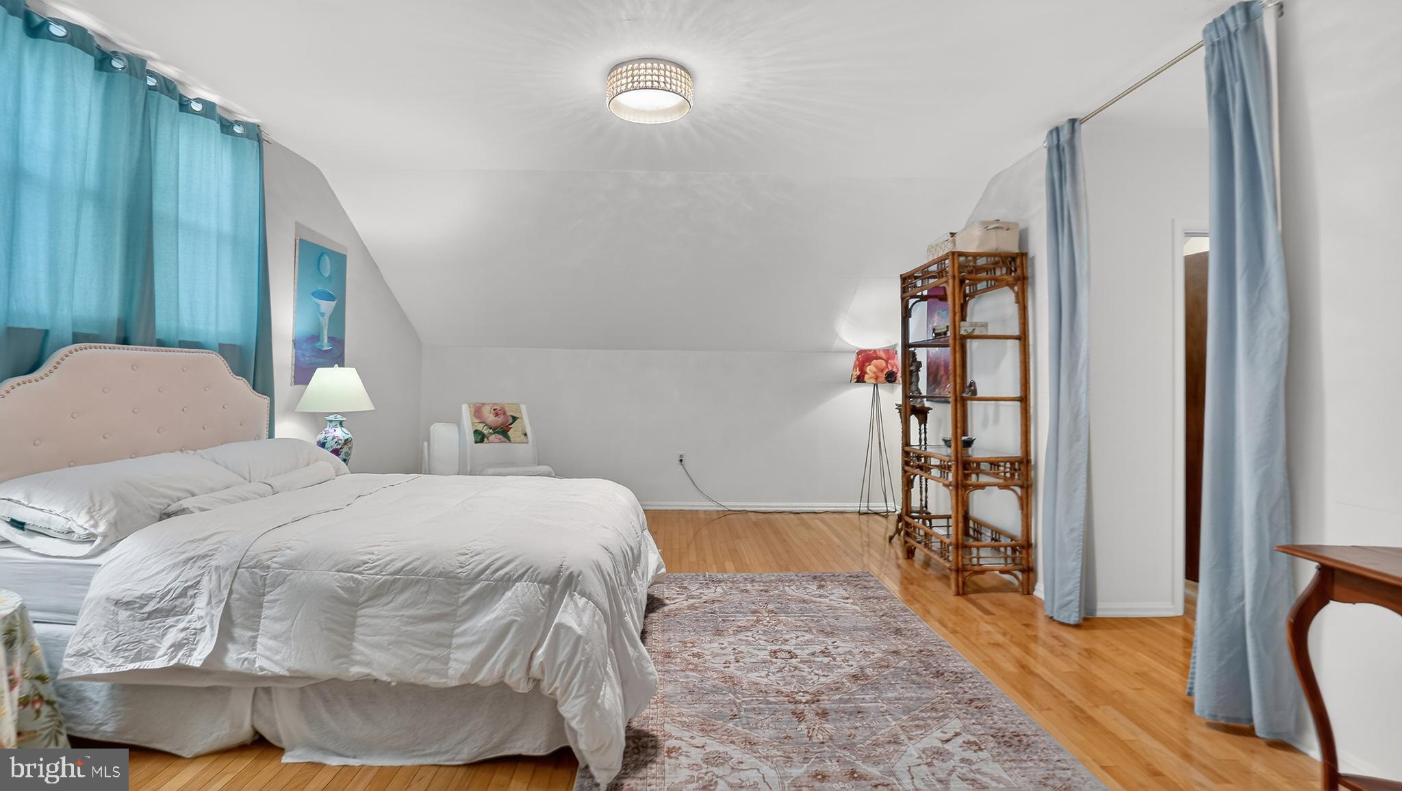 HILLSIDE ACRES - Residential