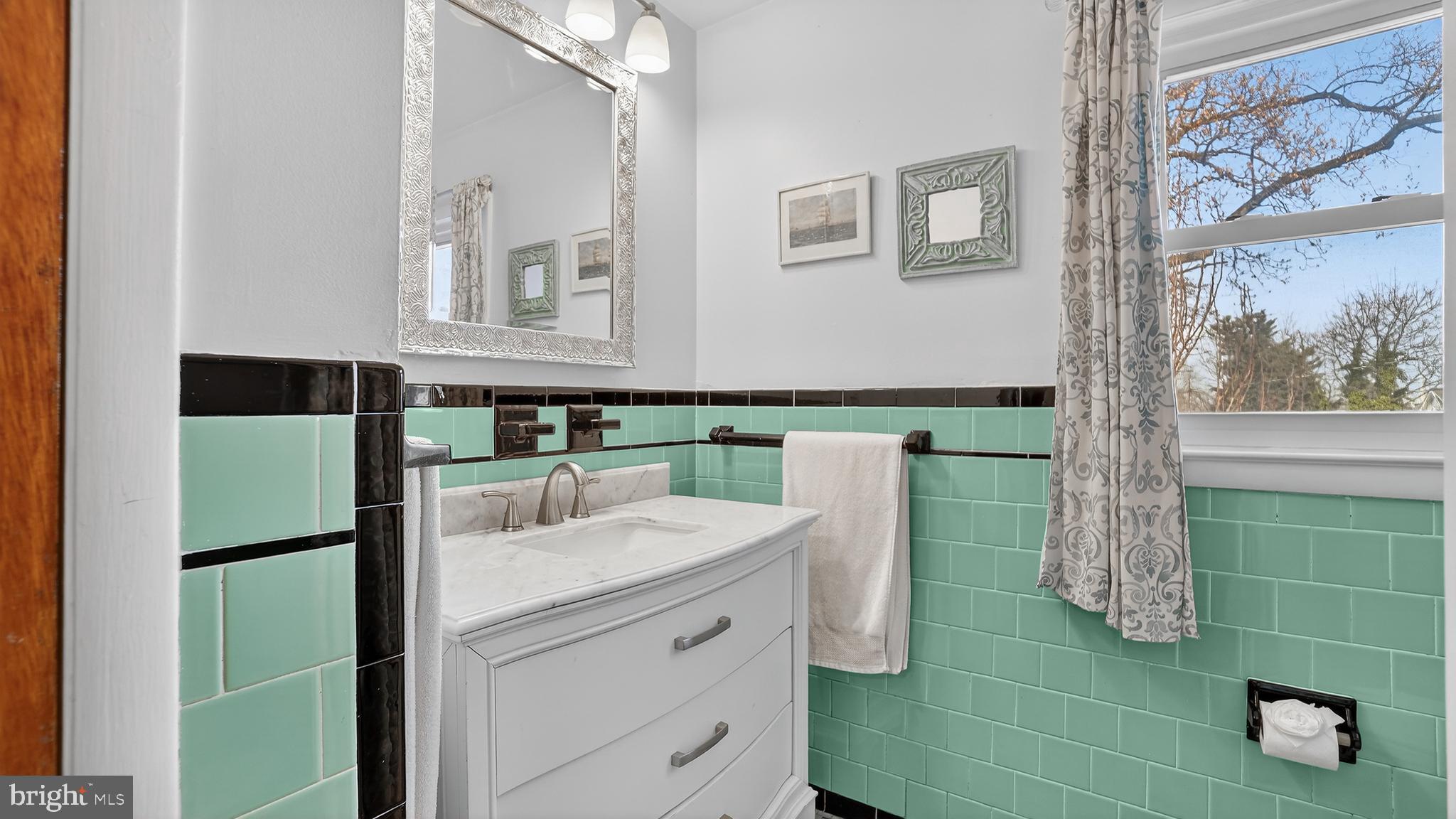 HILLSIDE ACRES - Residential