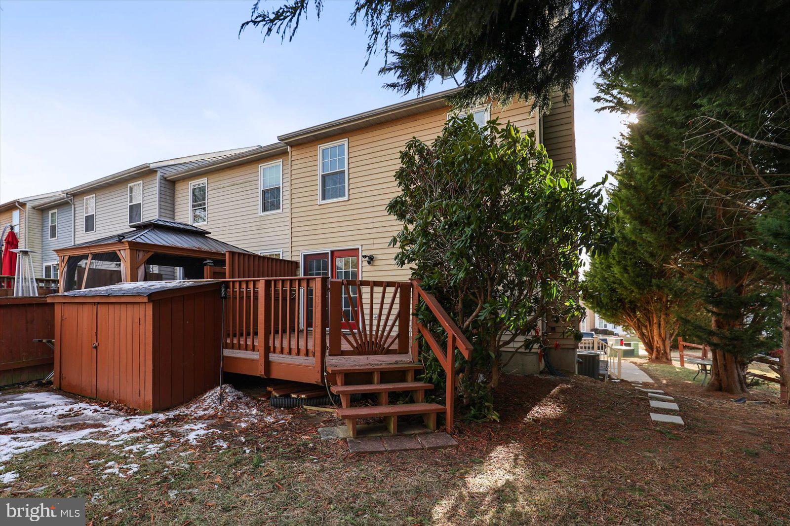 FURNACE HILLS - Residential