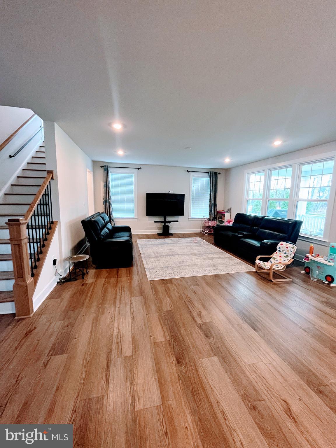 FAWN LAKE - Residential Lease