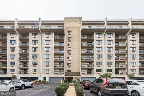 Photo of 800 Avondale Road #6C, WALLINGFORD, PA 19086 (MLS # PADE2101010)