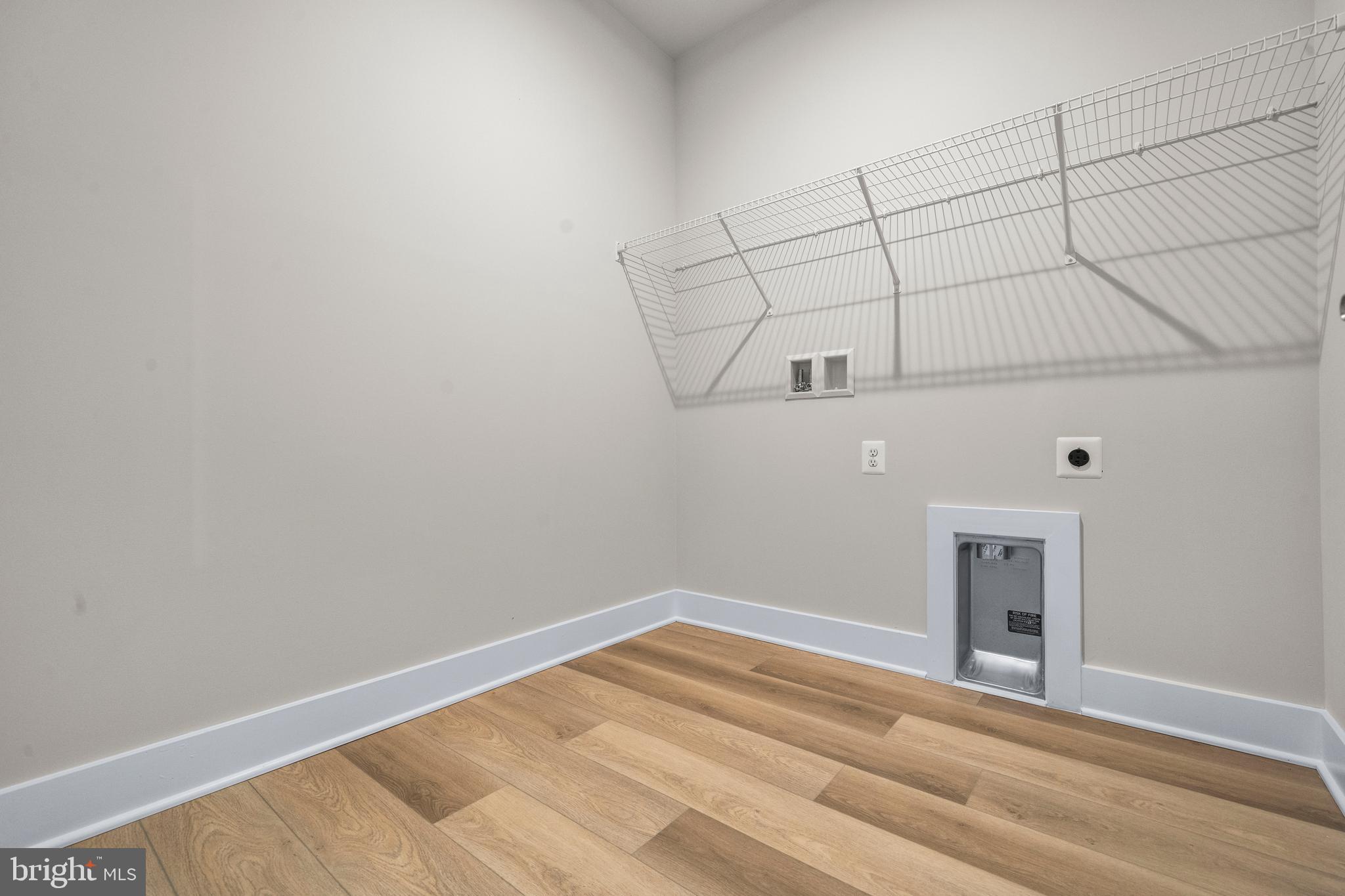 PIMMIT HILLS - Residential