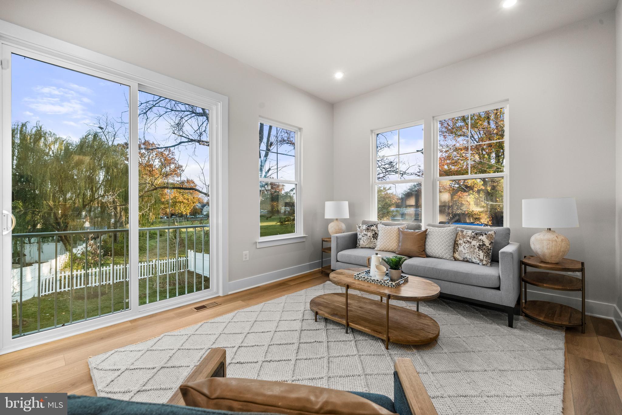 PIMMIT HILLS - Residential