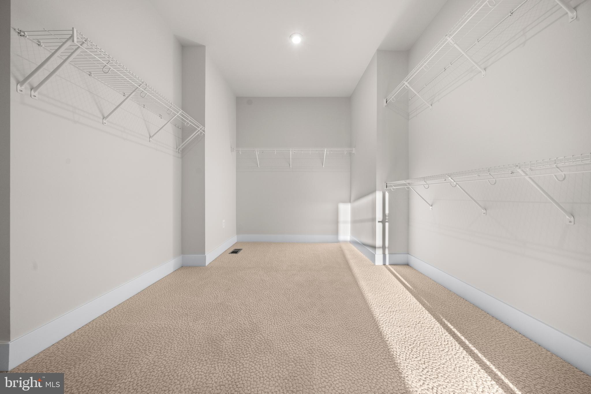 PIMMIT HILLS - Residential