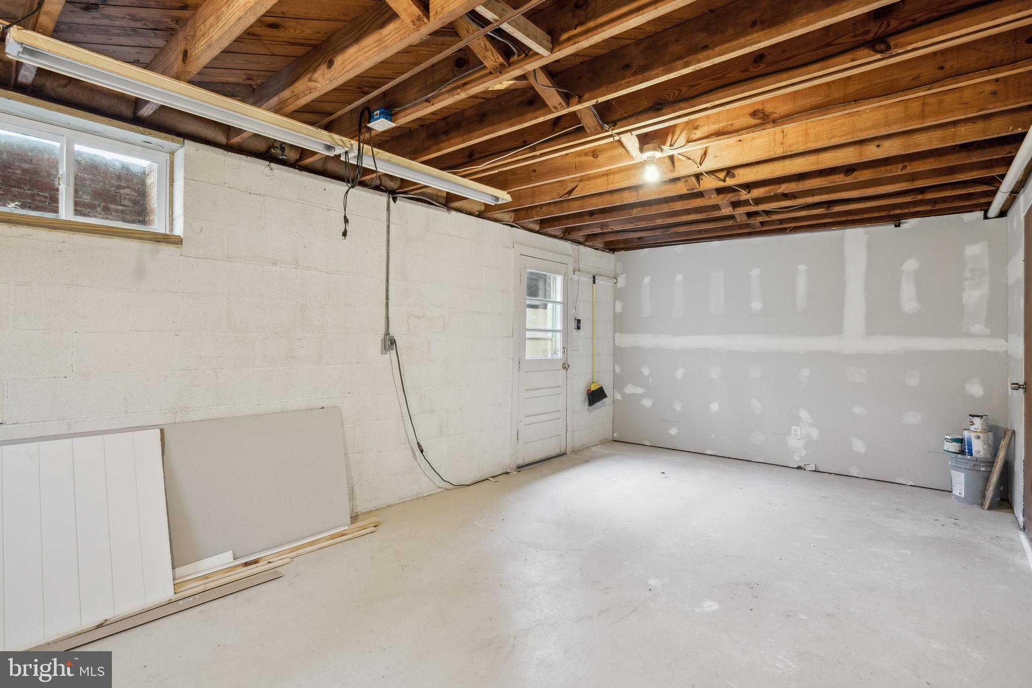 WARRENTON LAKES - Residential