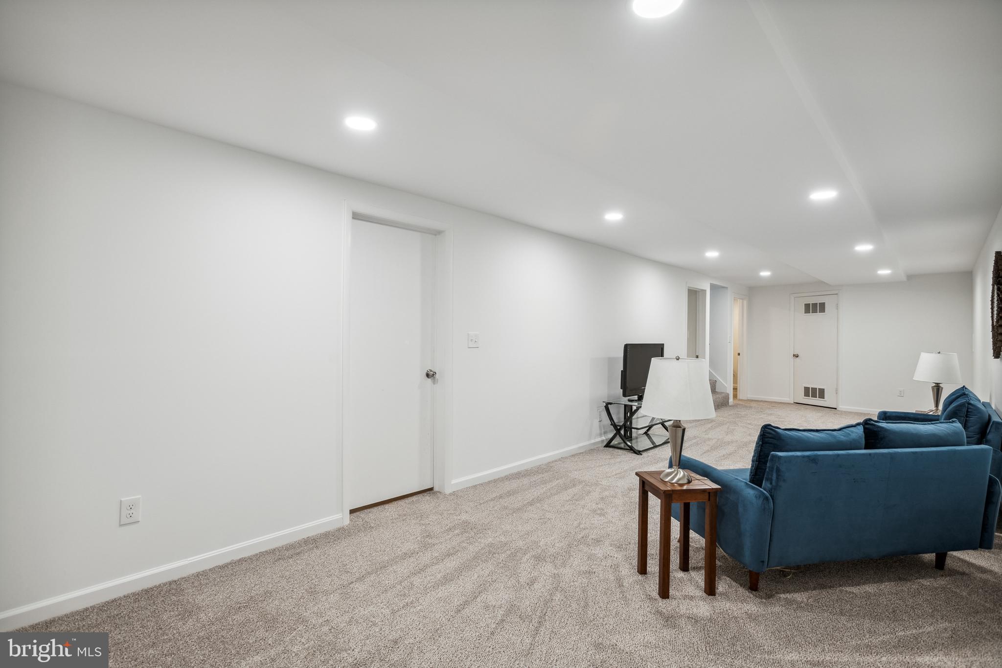 WARRENTON LAKES - Residential