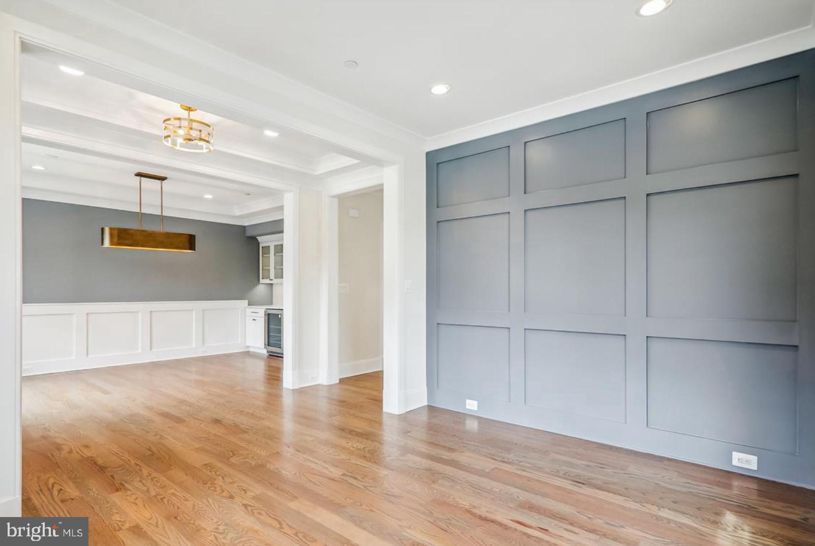 LONE OAK - Residential