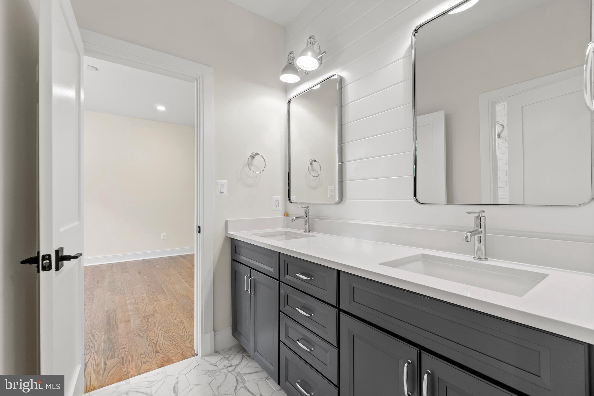 LONE OAK - Residential