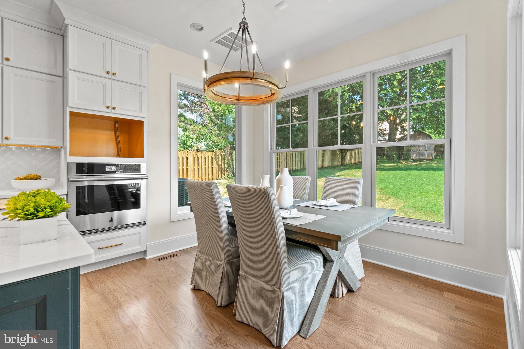 LONE OAK - Residential