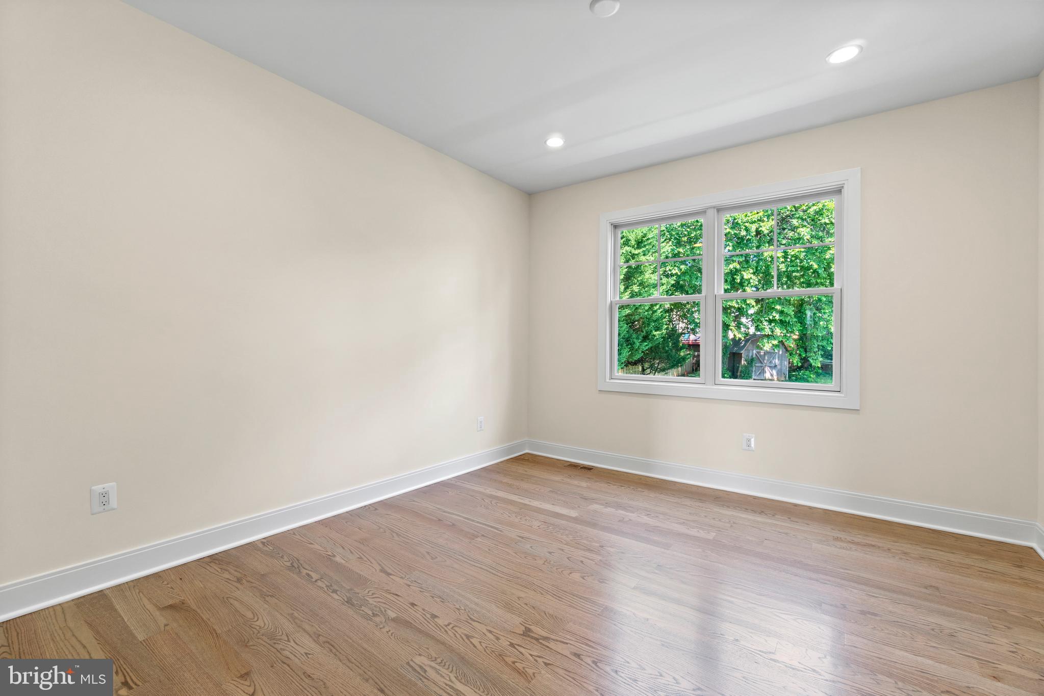 LONE OAK - Residential