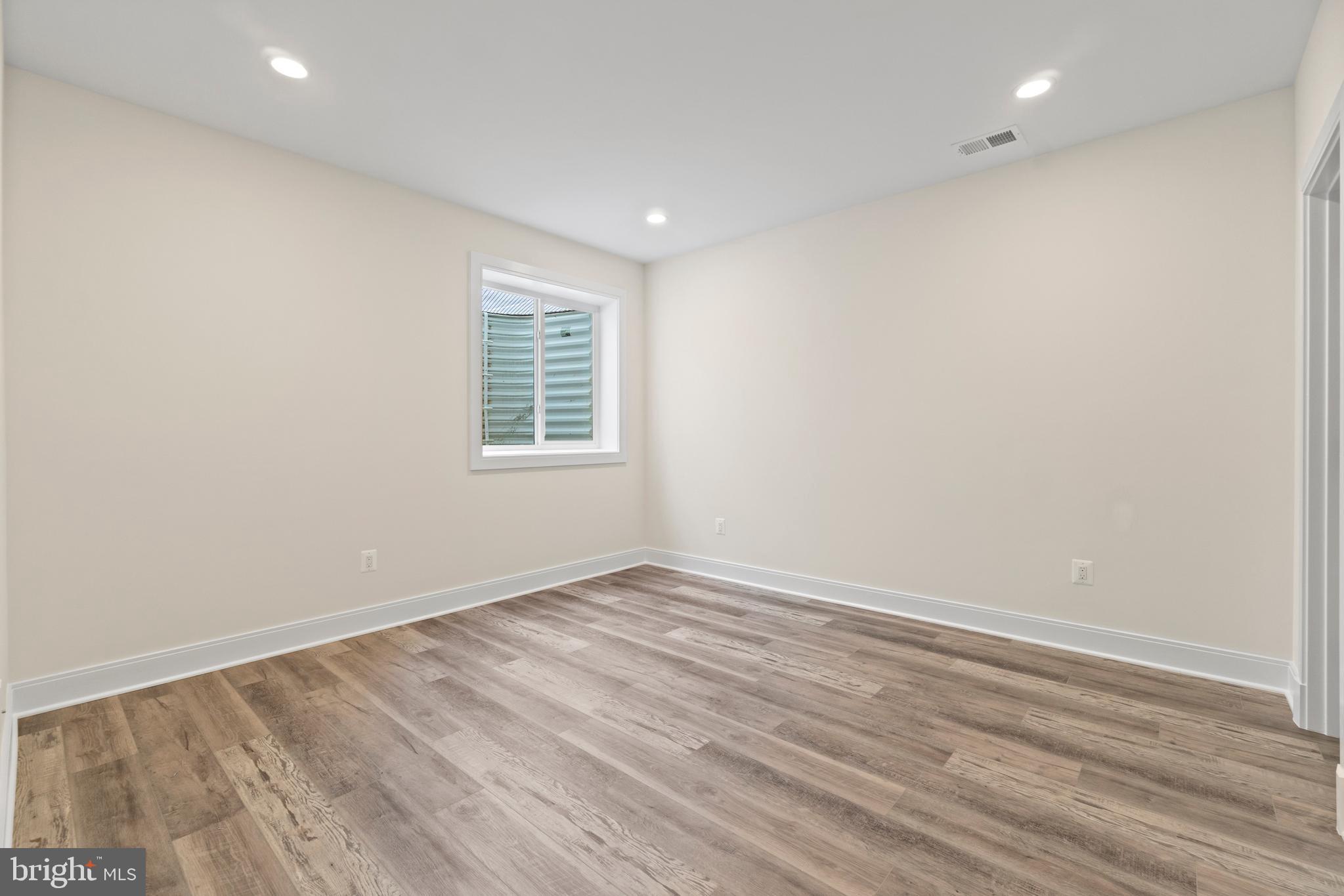 LONE OAK - Residential