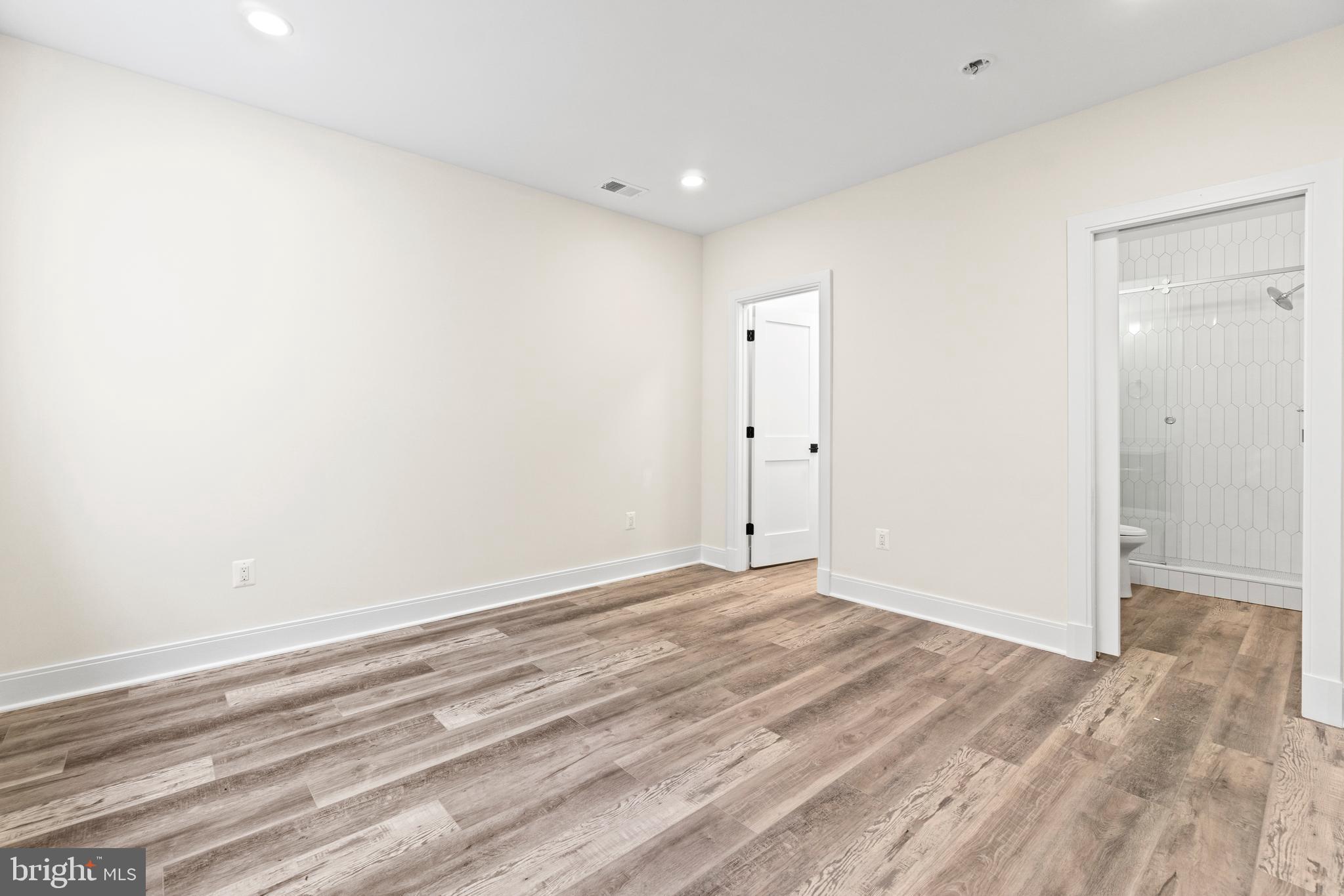 LONE OAK - Residential