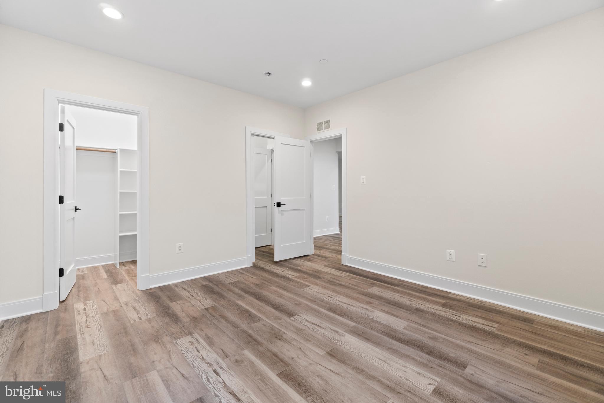 LONE OAK - Residential