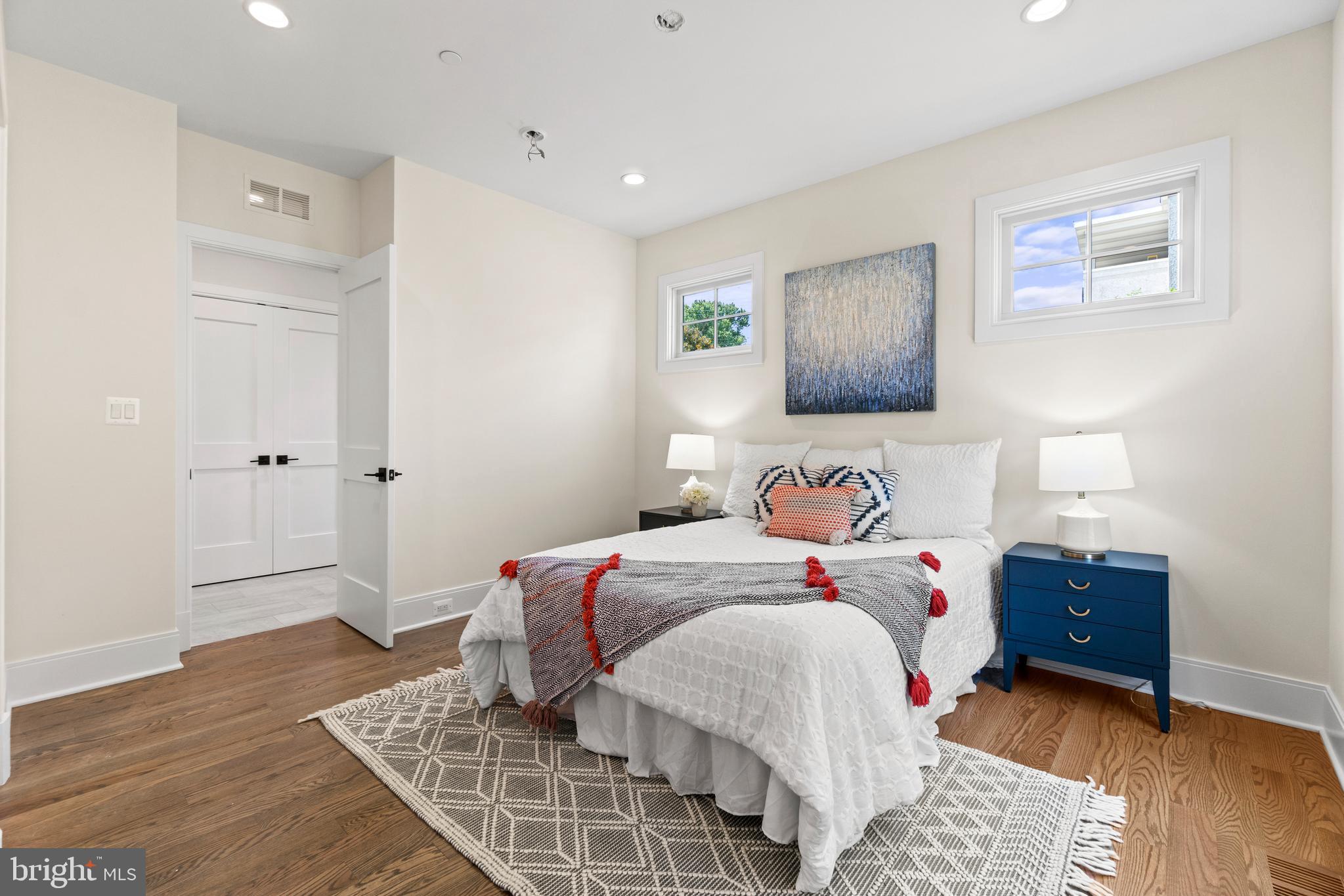 LONE OAK - Residential