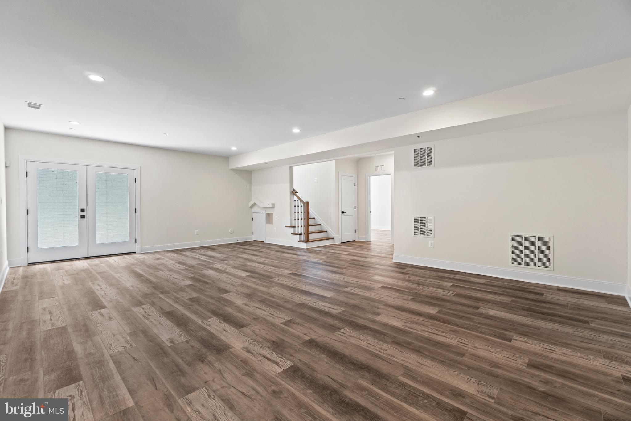 LONE OAK - Residential