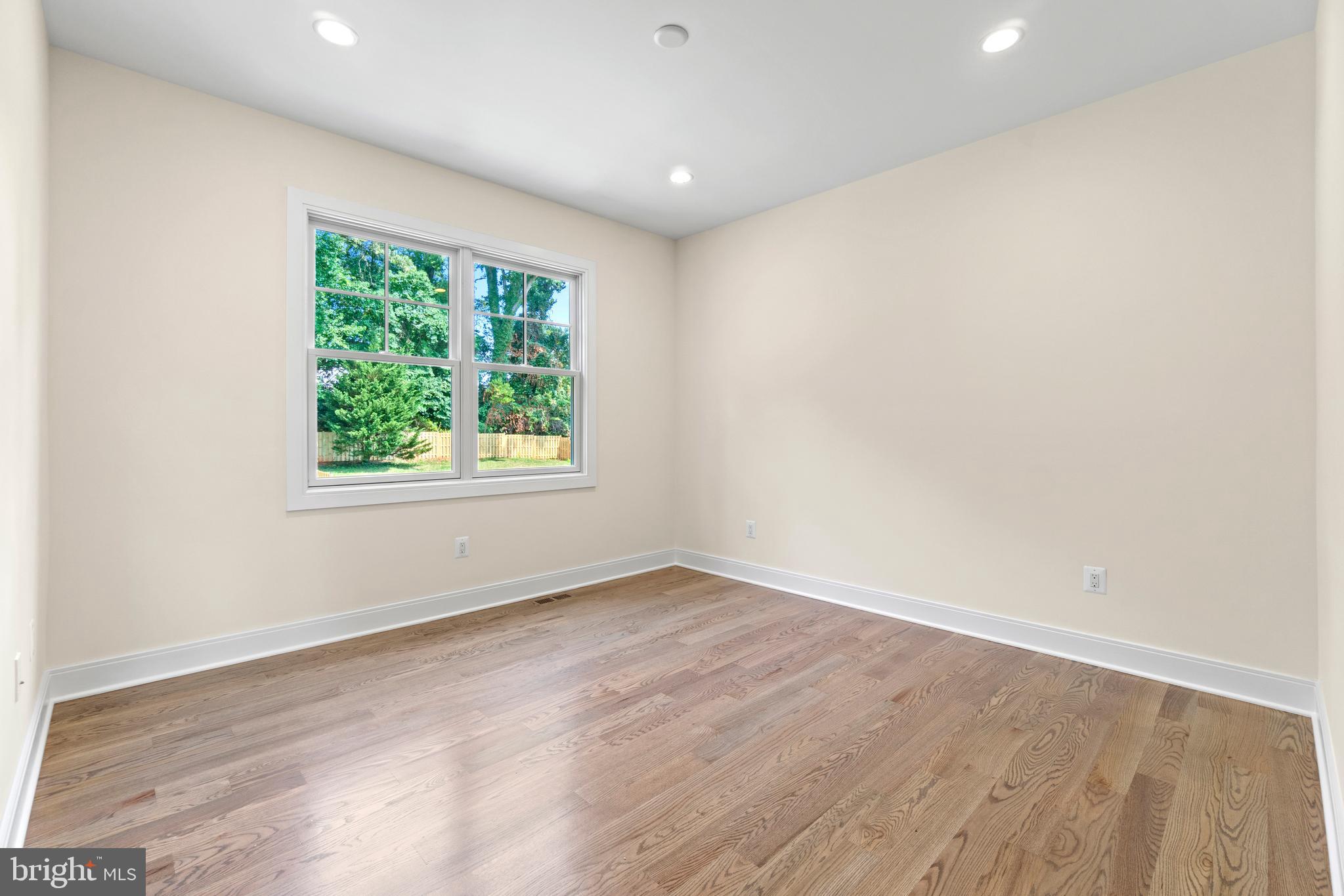 LONE OAK - Residential