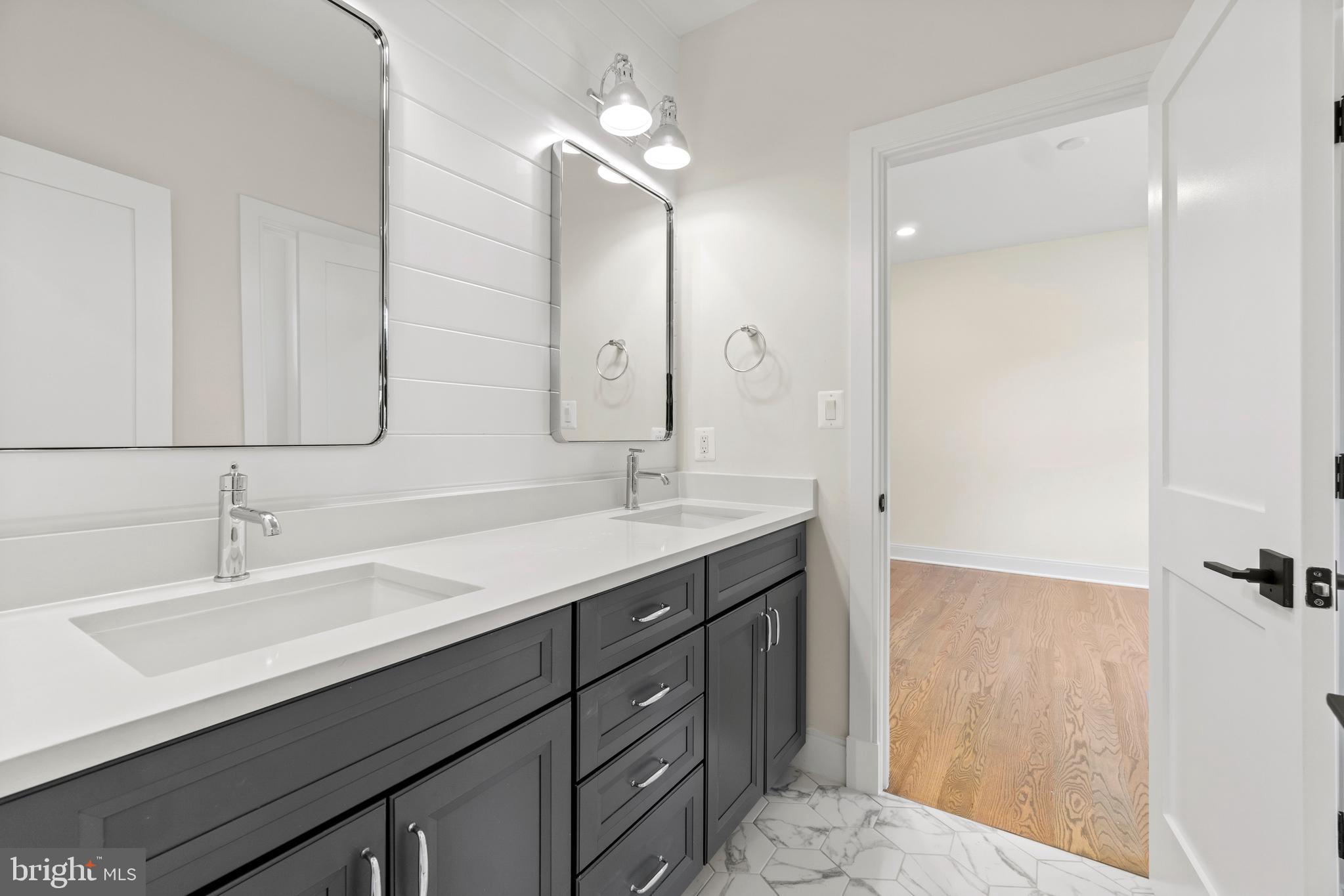 LONE OAK - Residential