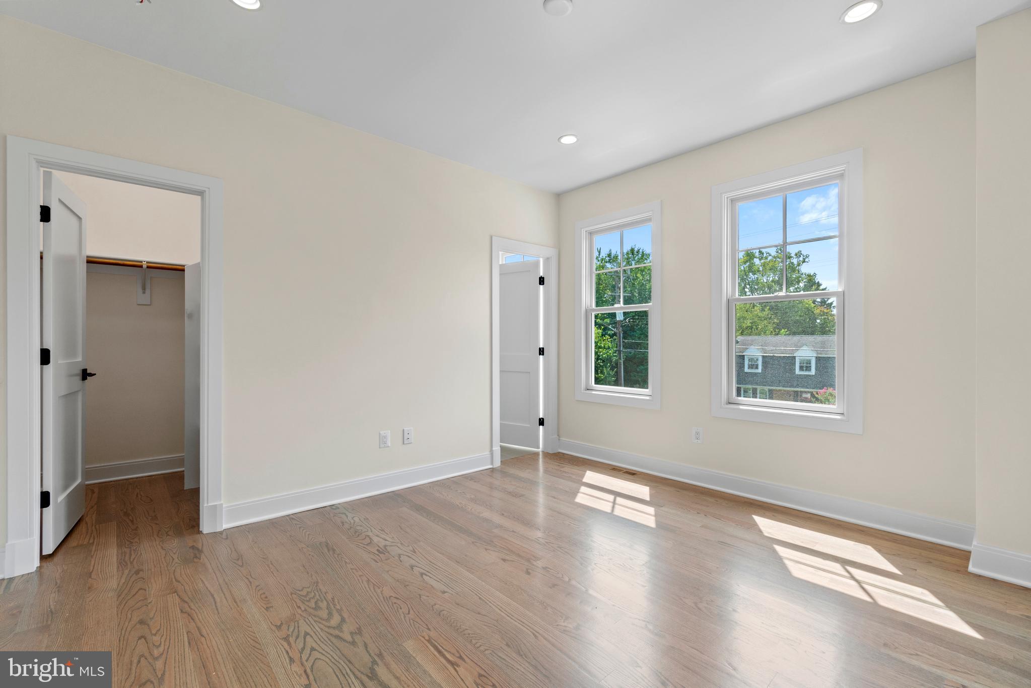 LONE OAK - Residential