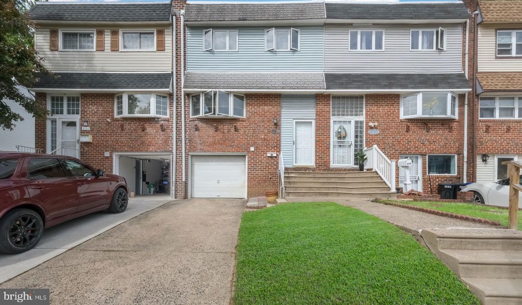 Photo of 3122 Morning Glory Road, PHILADELPHIA, PA 19154 (MLS # PAPH2487108)